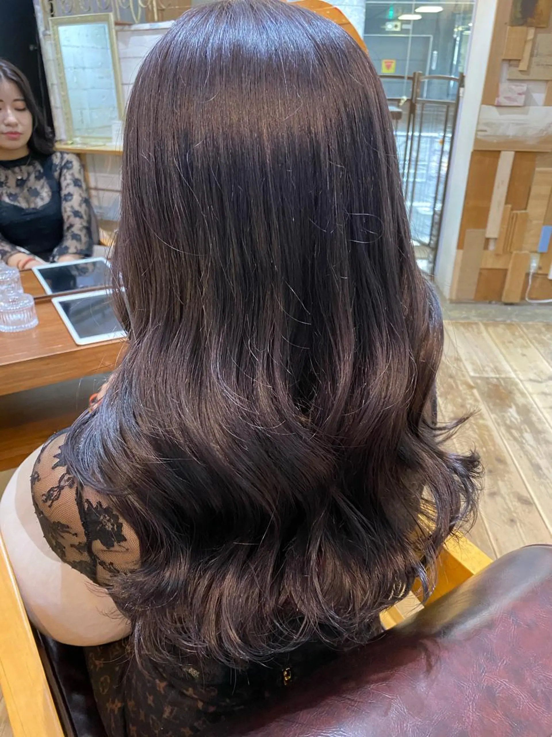 セミロング カラー バイオレットカラー 【韓国レイヤー特化 ハッシュカット】のヘアスタイル