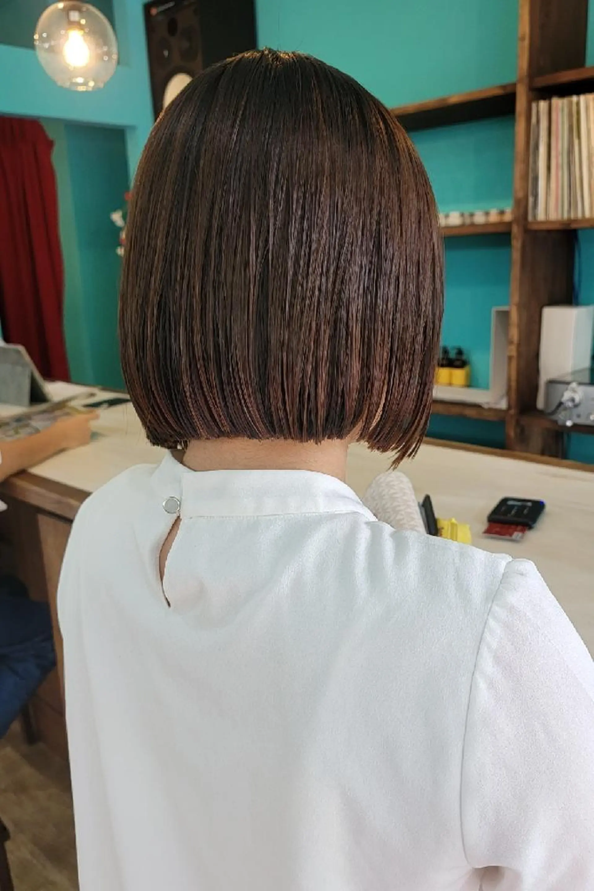 カラー ミディアム OMA　 カタギシのヘアスタイル
