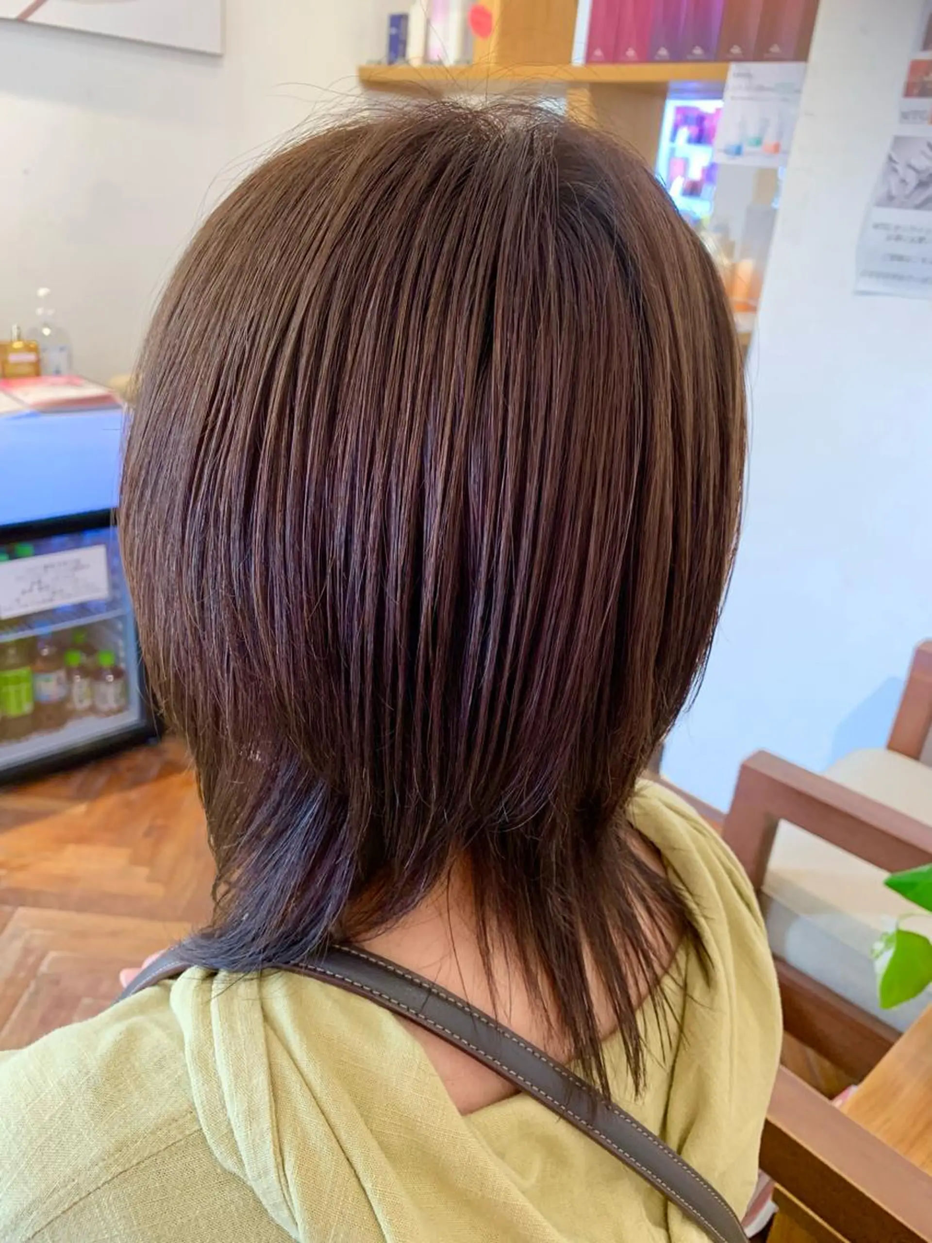 ミディアム カラー オリーブカラー レイヤーカット comfy(コンフィー)所属・秋山知穂ショート/ 縮毛矯正はお任せ🧸のヘアスタイル