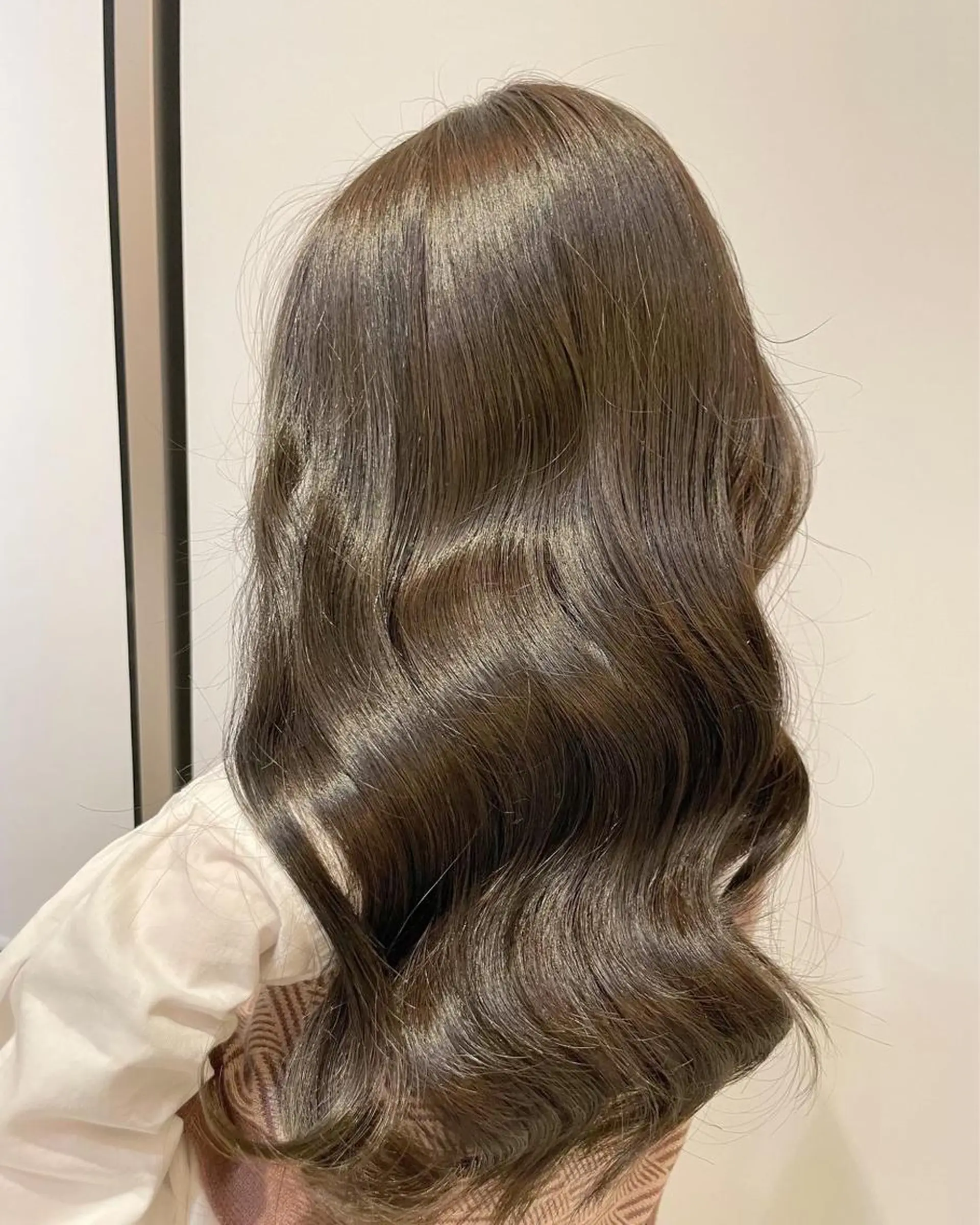 ロング カラー ベージュカラー オリーブベージュ ヘアカラー matiz マティス　表参道所属・🩵アンブレラカラー 髪質改善　丸尾】のヘアスタイル