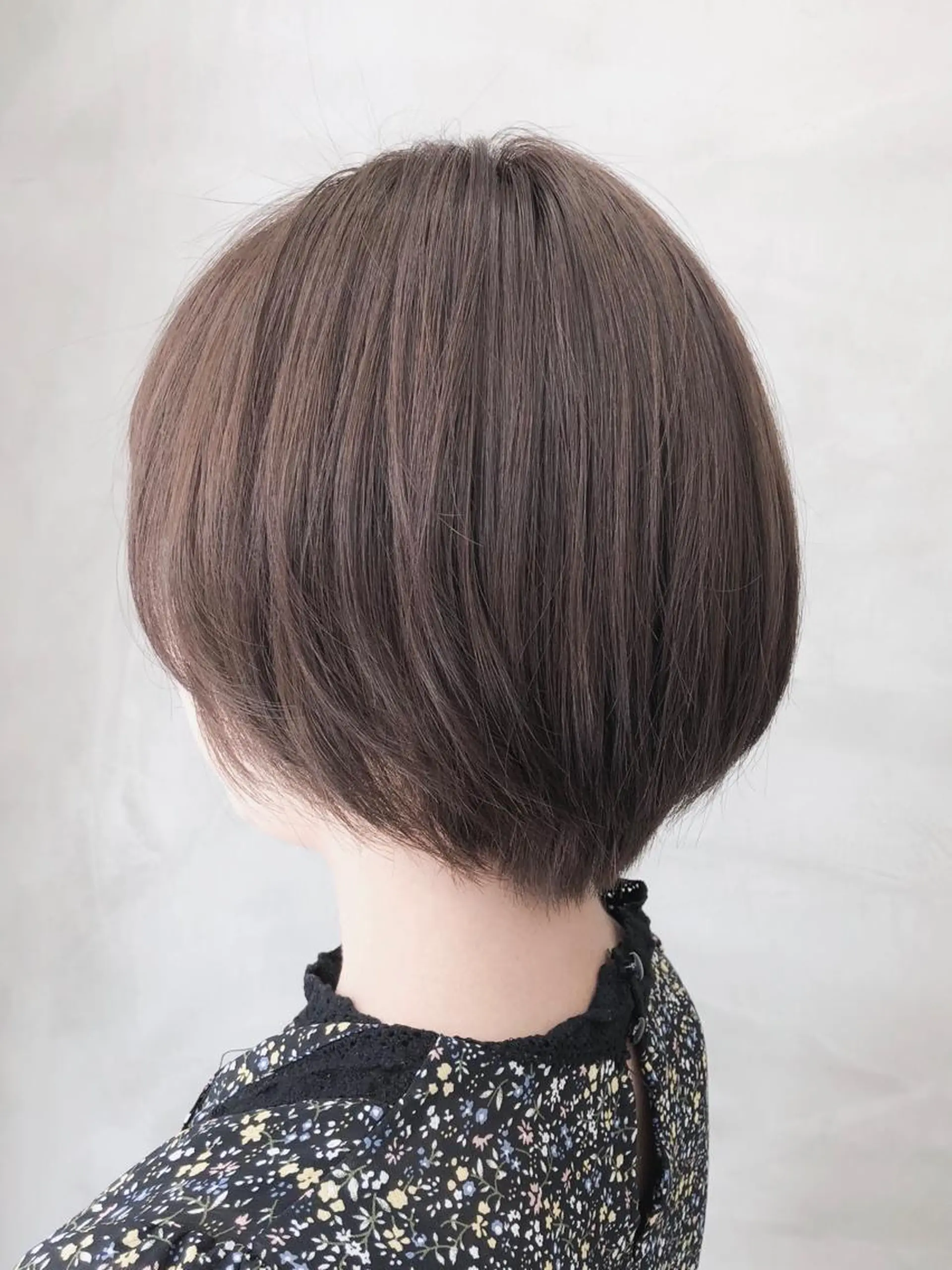 ショート カラー アッシュ ベージュカラー イルミナカラー ショート・ボブ 徳竹淳一のヘアスタイル