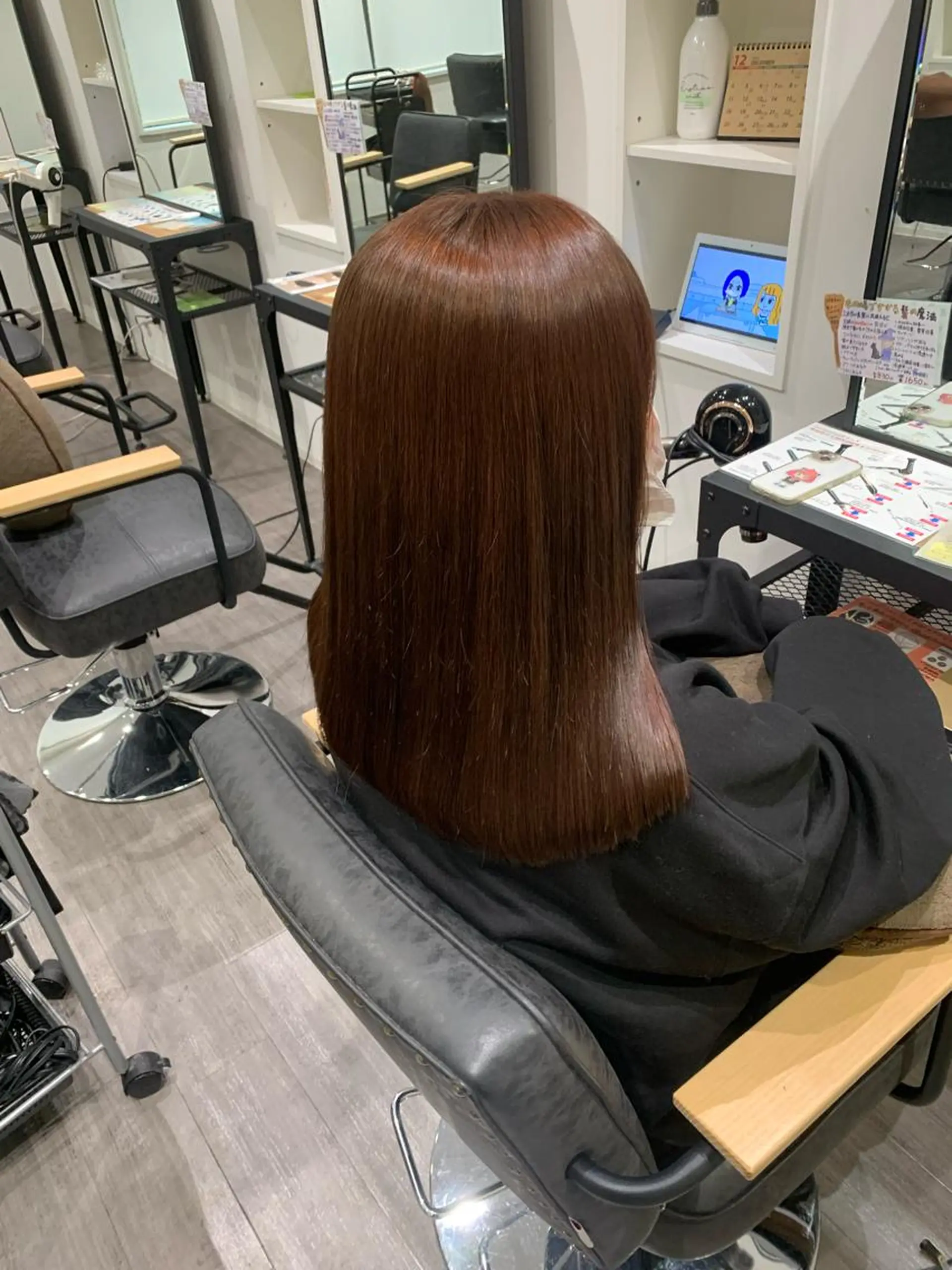 セミロング 片平 帆香のヘアスタイル