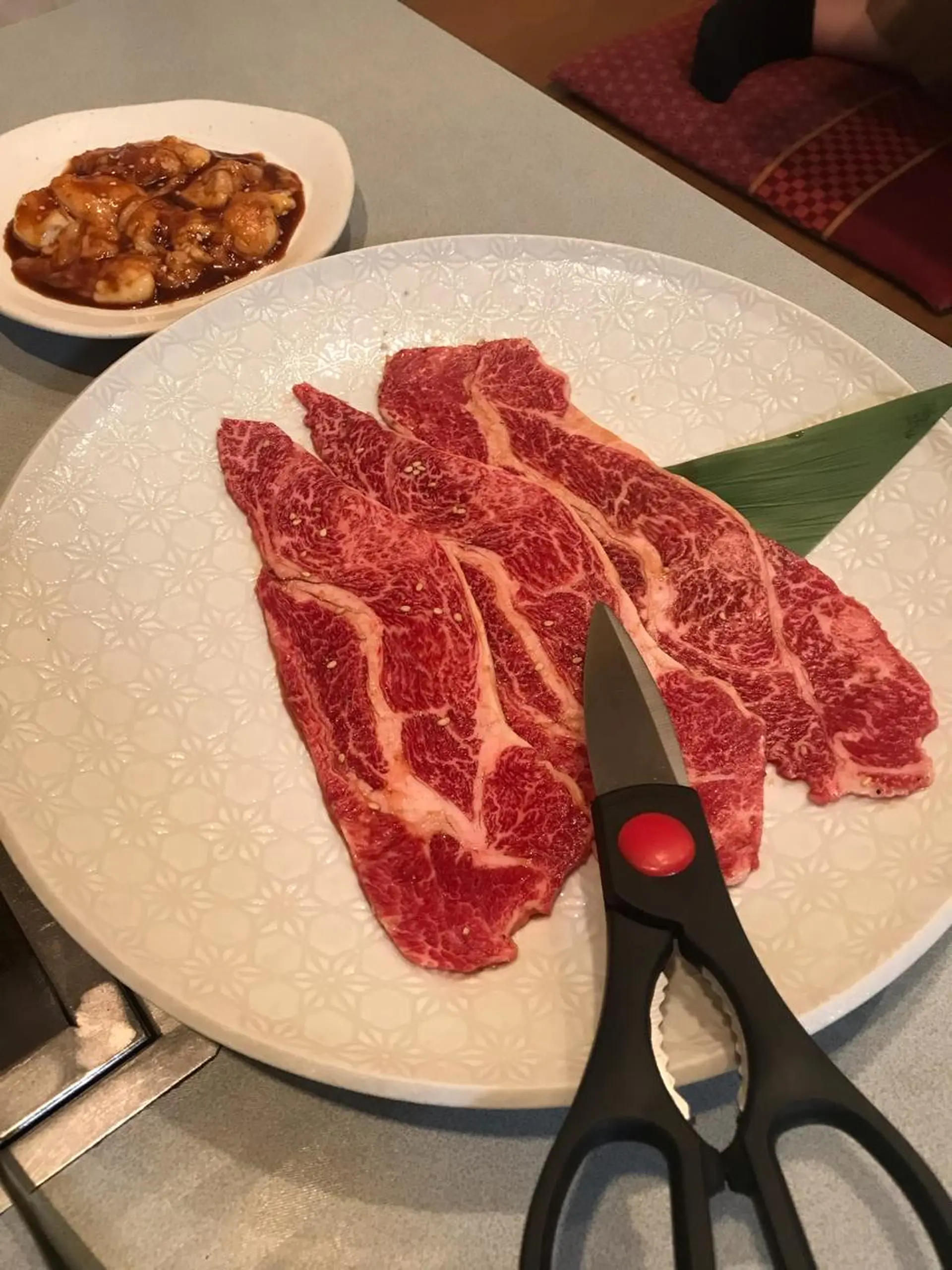 ミディアム カラー パーマ ヘアアレンジ メンズ キッズ ネイル マツエク・マツパ アイブロウ アニメ,Vオタク× 即効痩せエステサロンのエステ・リラクイメージ