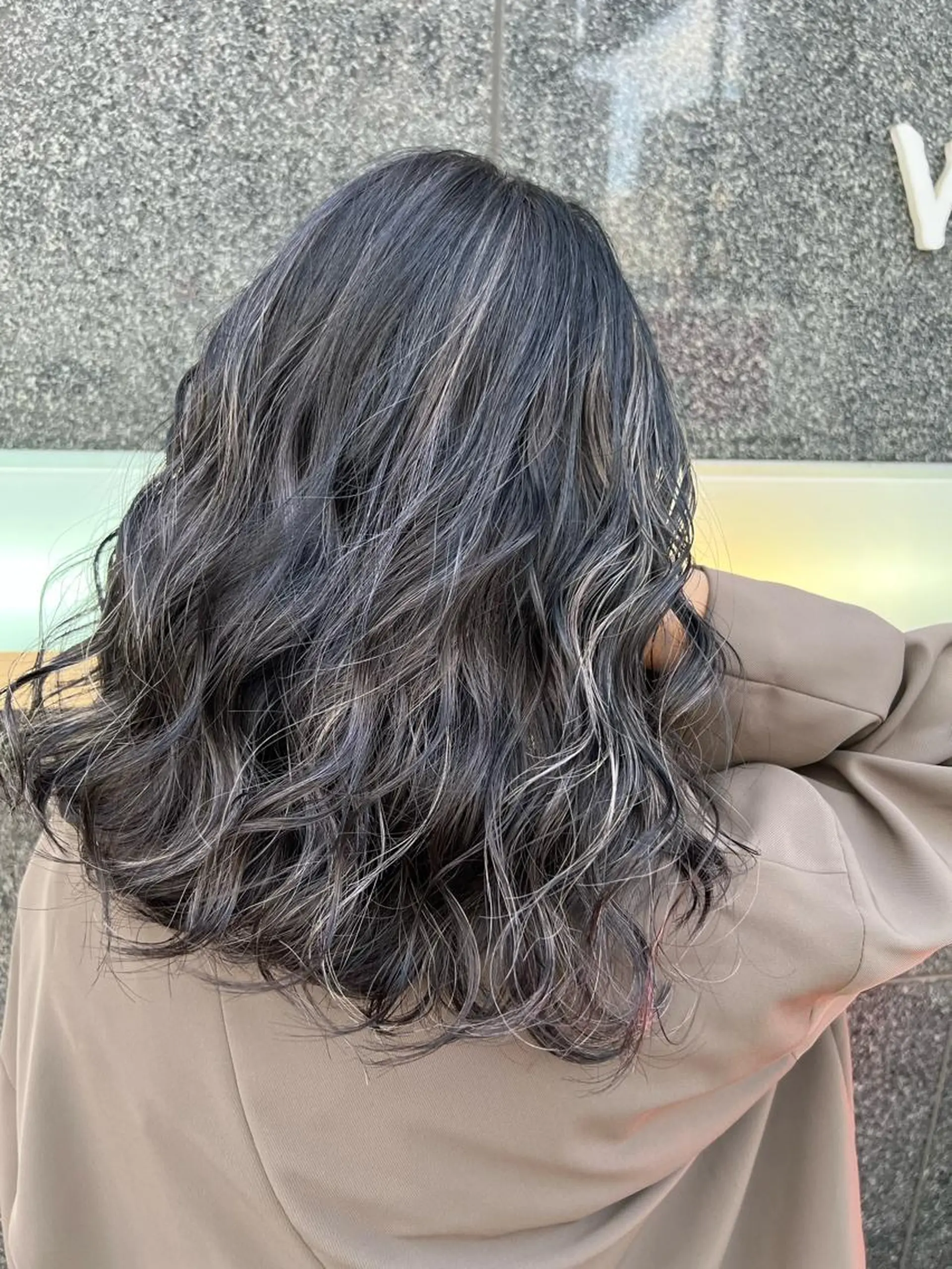 セミロング カラー ヘアアレンジ 🔶似合わせセンター パート/ヤス🔶のヘアスタイル