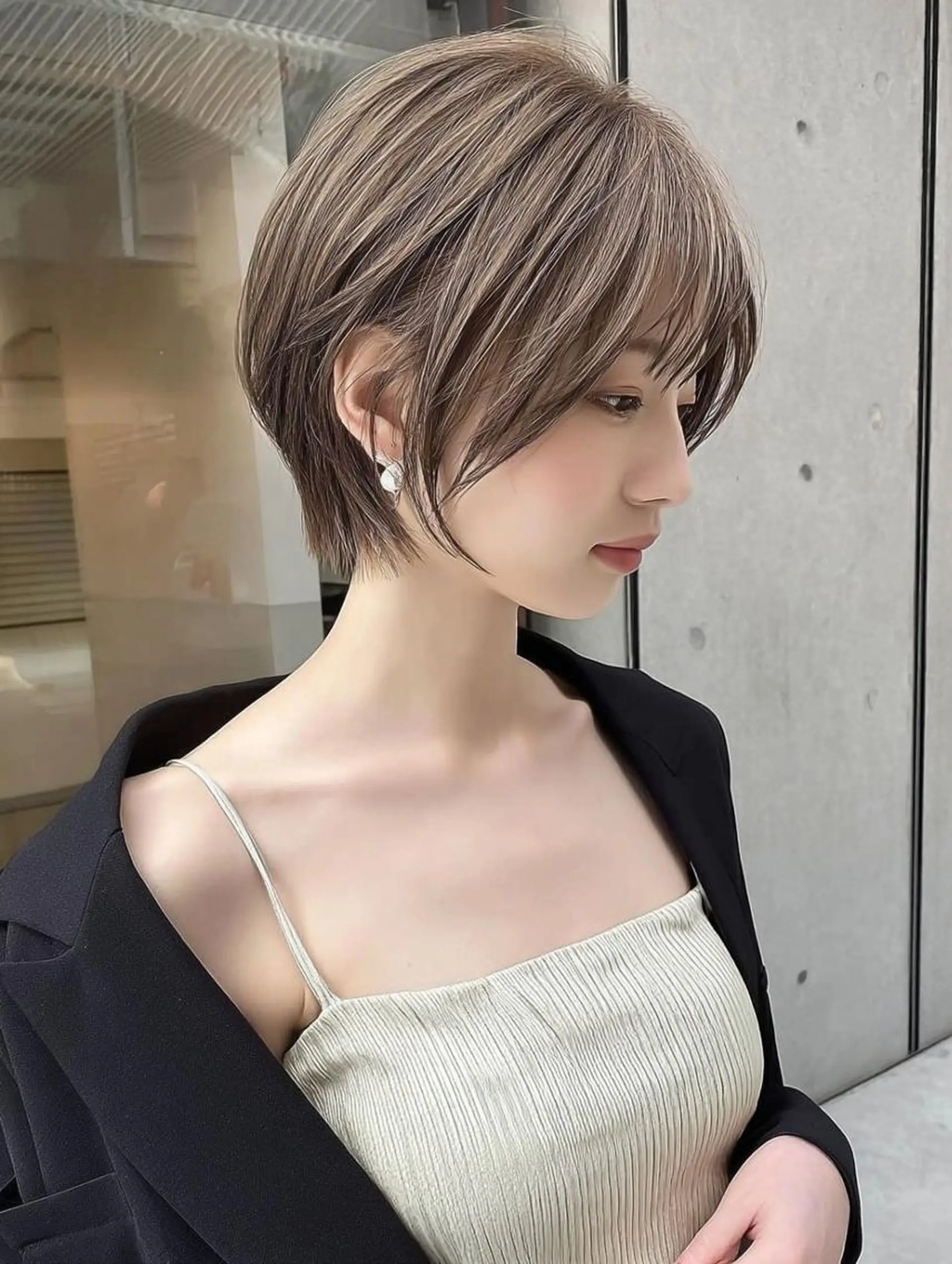 ショート ハイライト カット ヘアカラー トリートメント 青木 りおのヘアスタイル