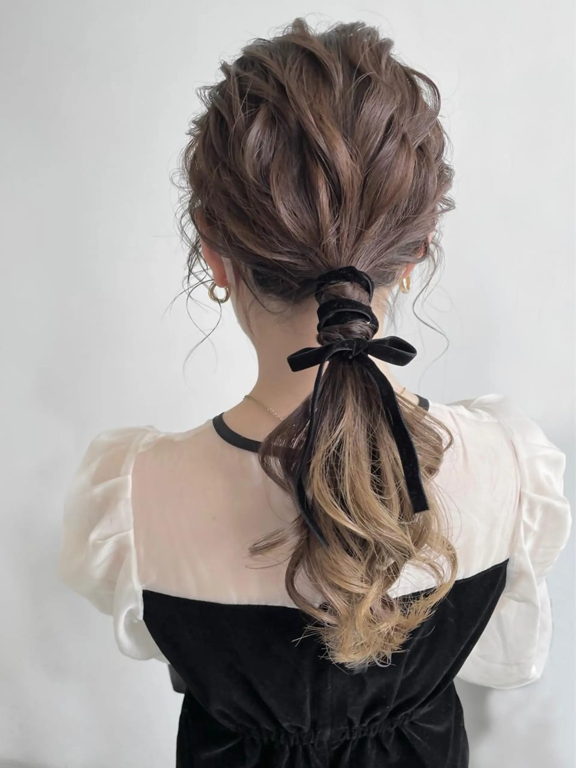 セミロング ヘアアレンジ ヘアメイク new meのヘアスタイル