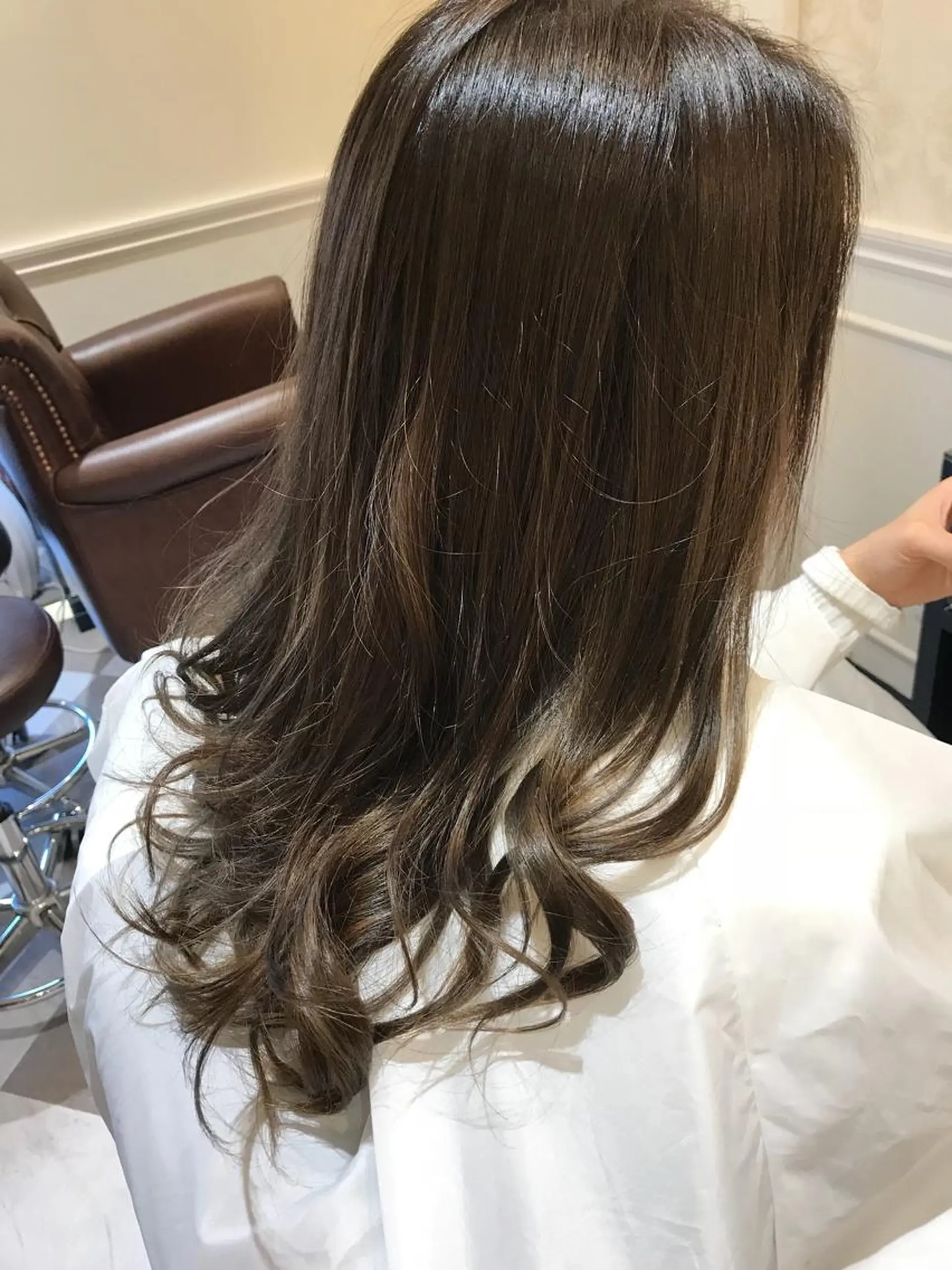 ロング カラー 粟田 めぐみのヘアスタイル