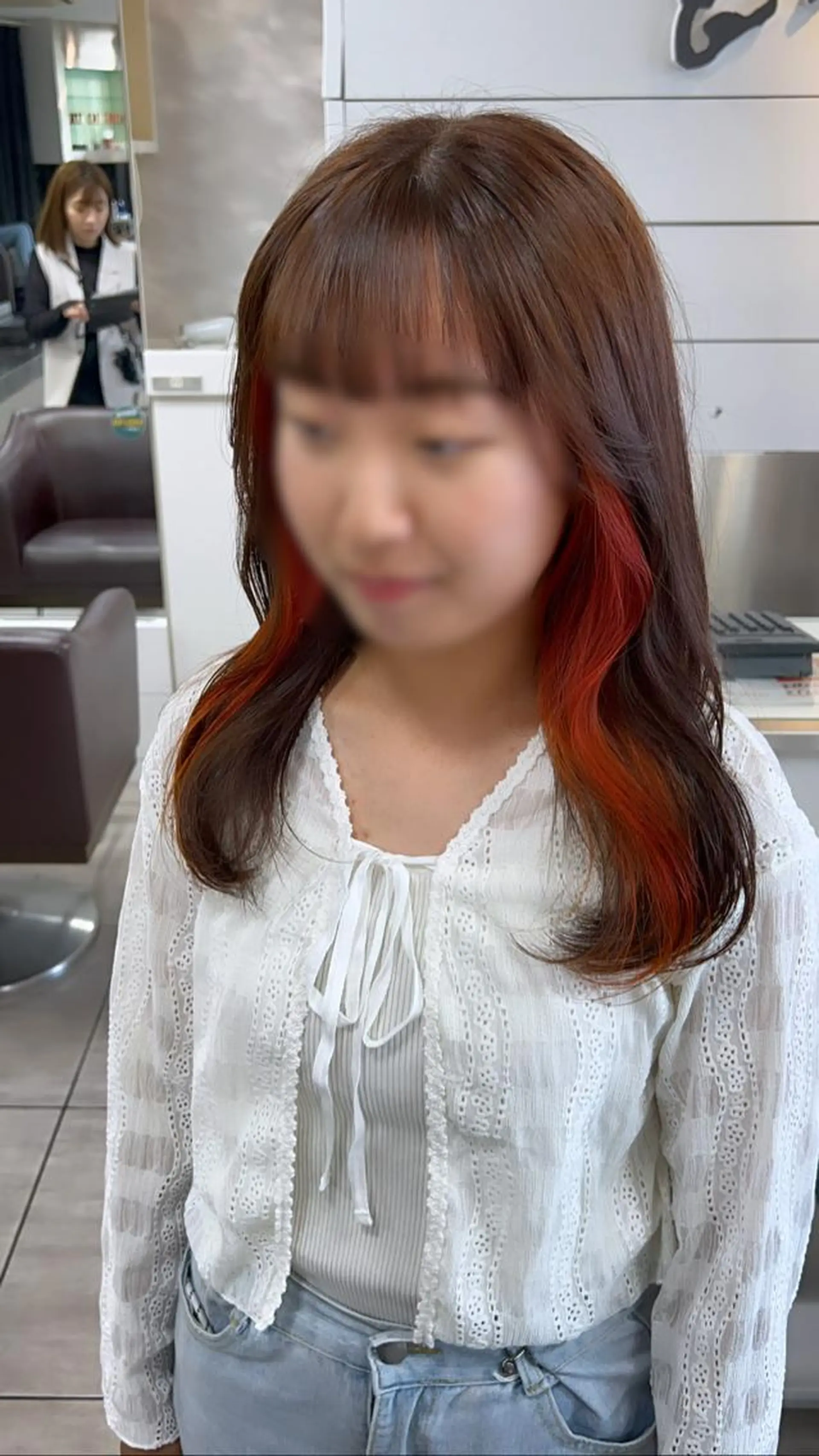 セミロング カラー ヘアアレンジ ブリーチ イヤリングカラー インナーカラー インナー×縮毛矯正 ピンクカラー澤井里菜のヘアスタイル