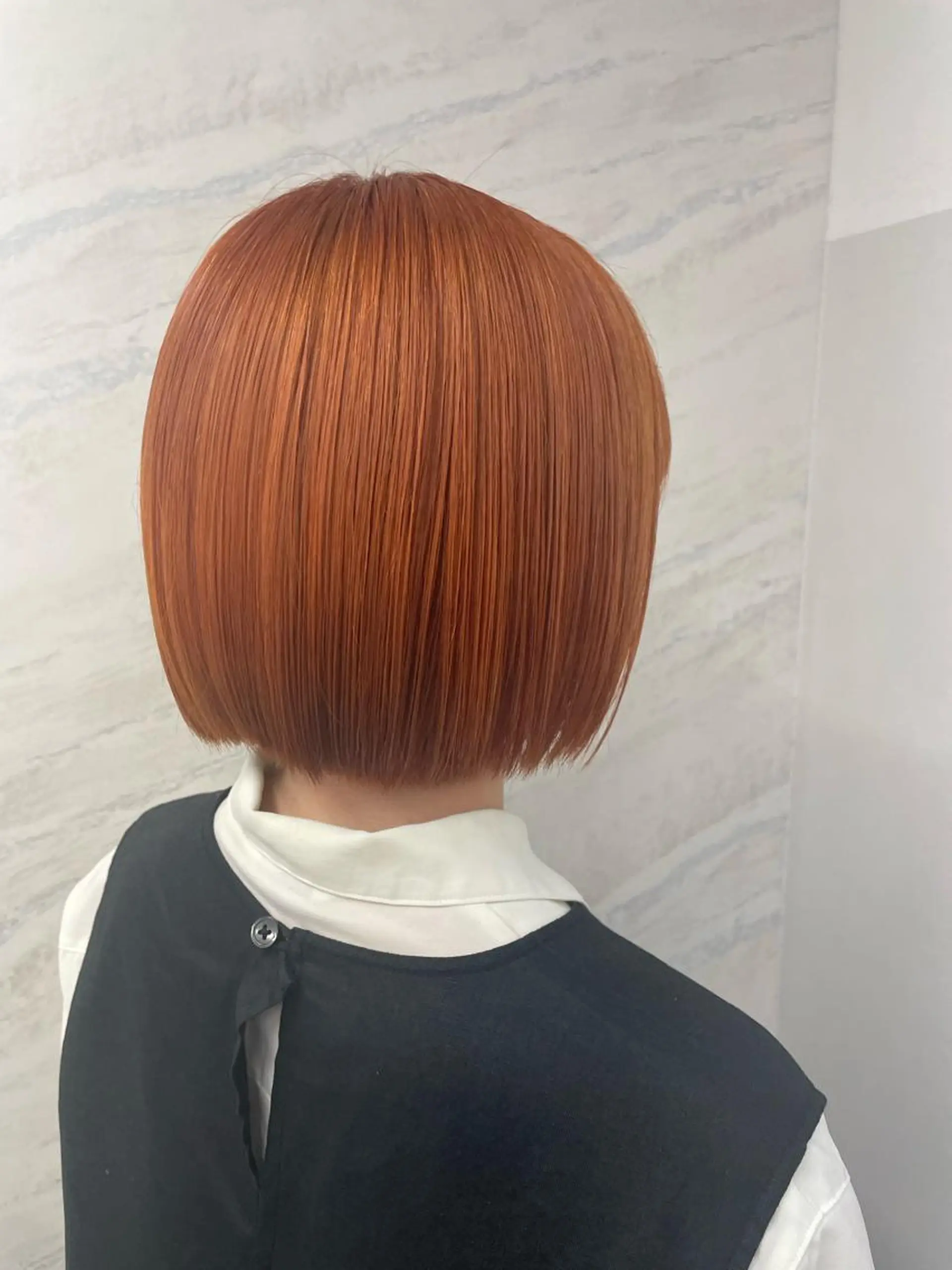 カラー AIRI layer cut hairのヘアスタイル