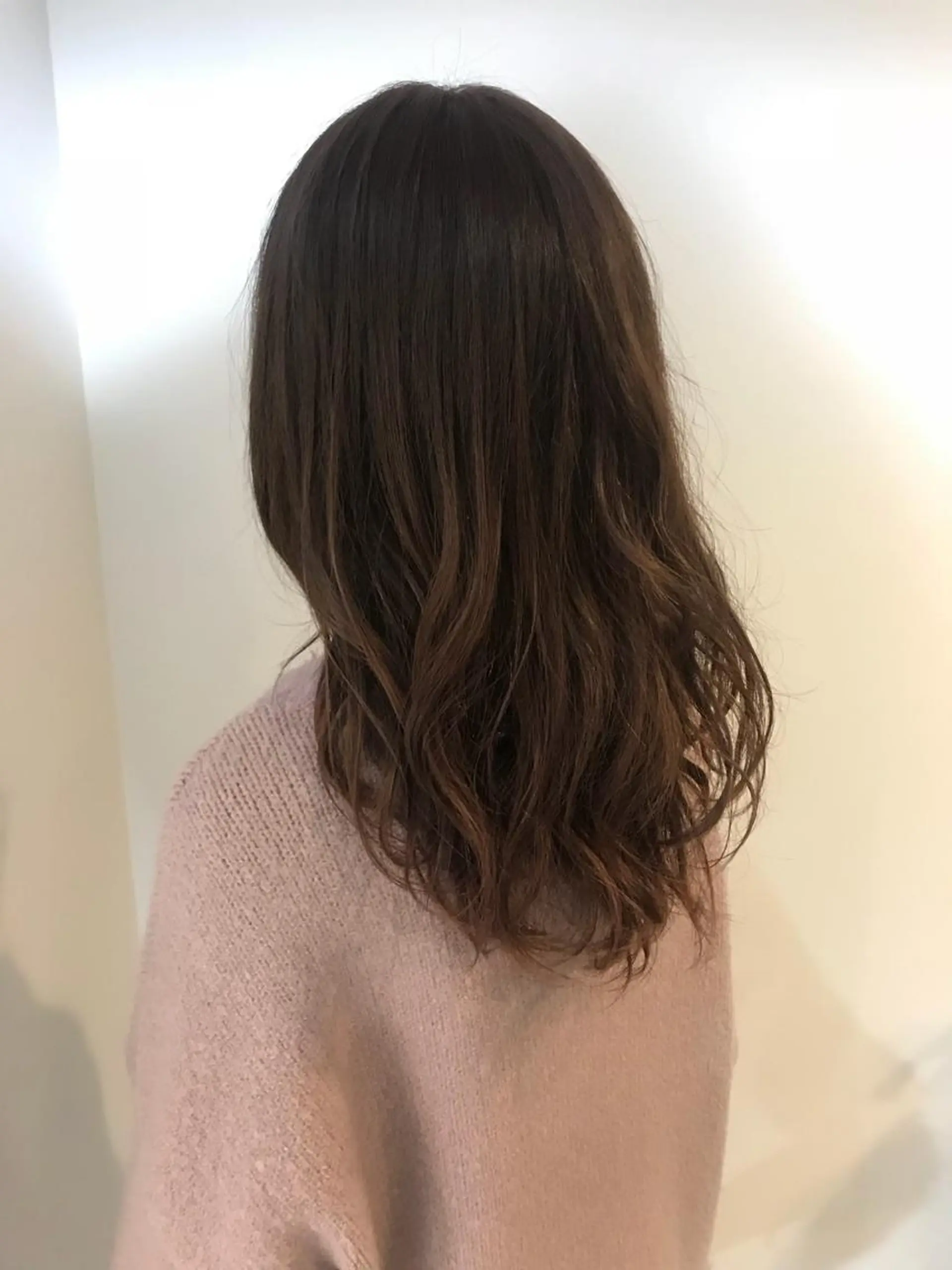 ミディアム カラー グラデーションカラー ピンクカラー ブリーチ特化 梅田本多翔のヘアスタイル