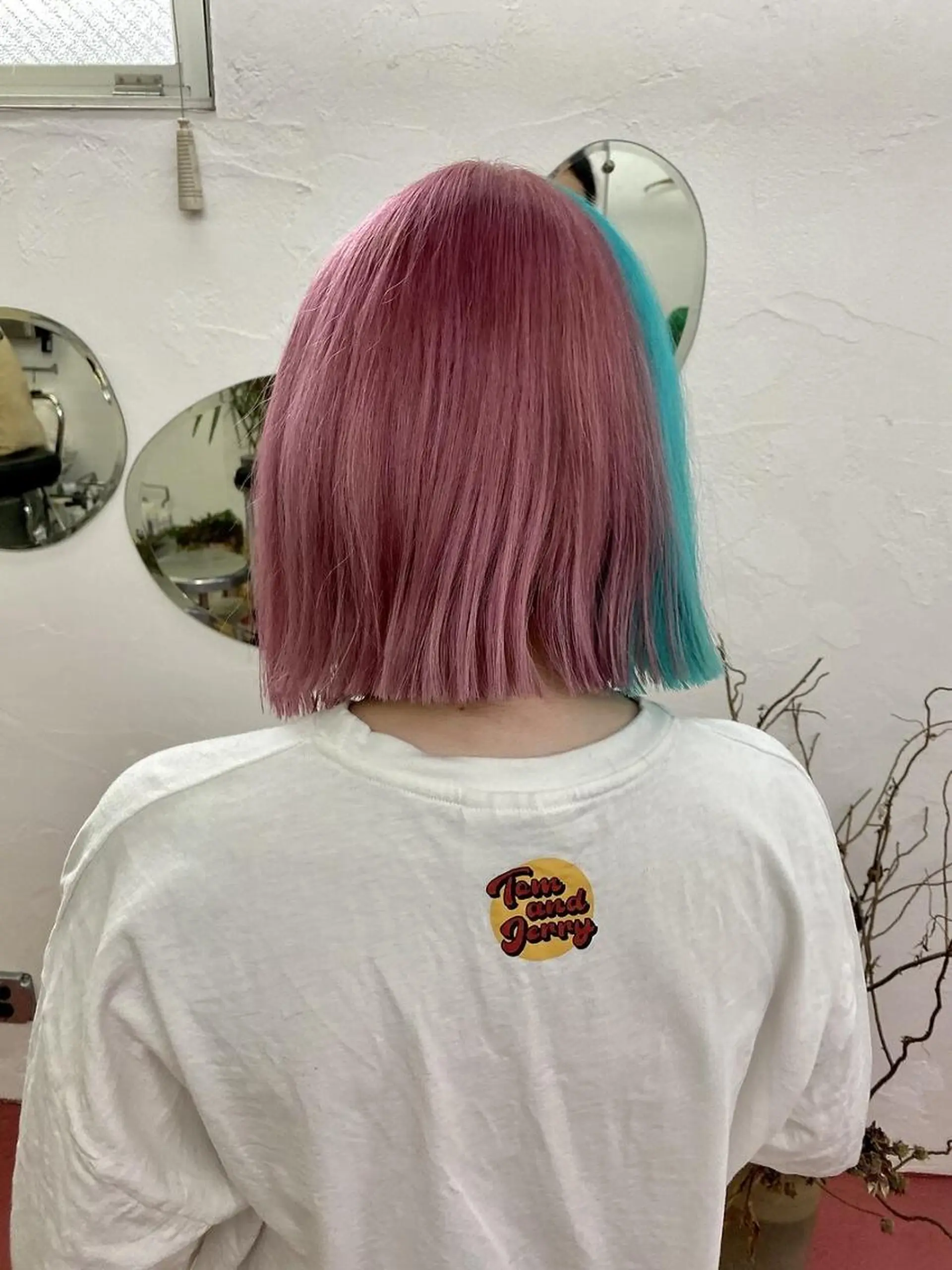 ミディアム カラー qiie ワンカラー ダブルカラーのヘアスタイル