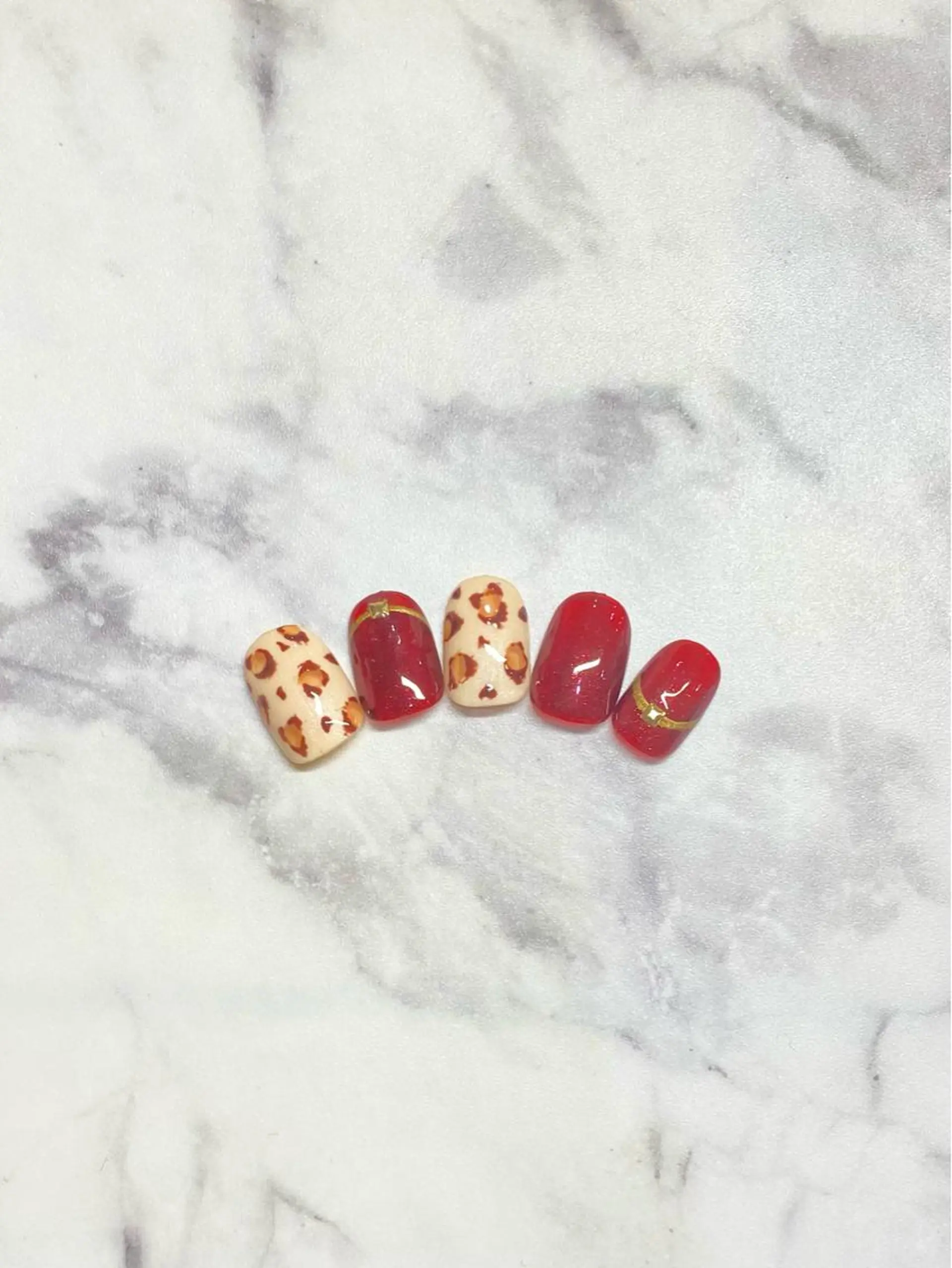 ネイル アニマル柄 ボルドー ジェルネイル ニュアンスネイル パラジェル Nail&eye Belire 新宿のネイルデザイン