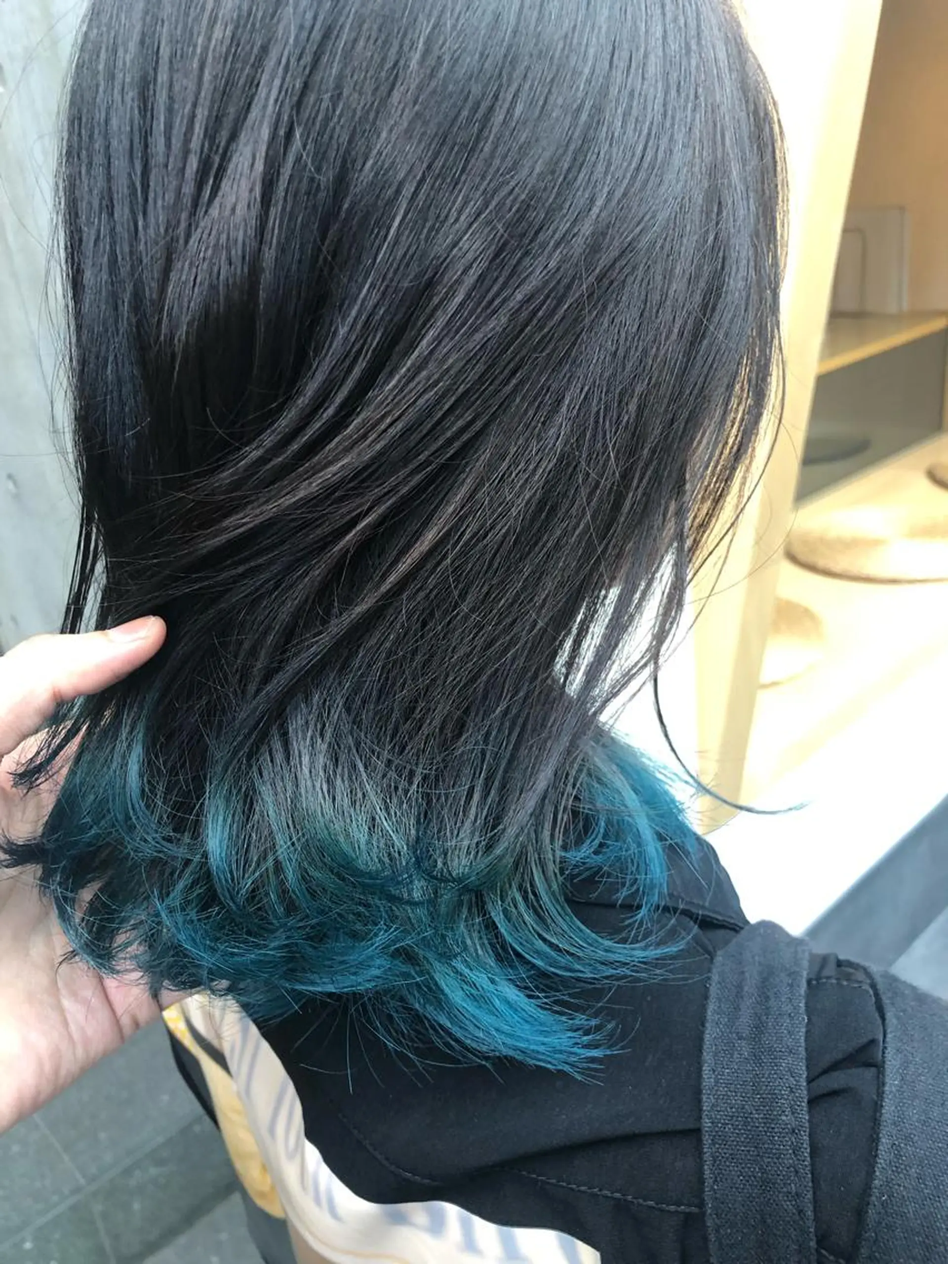 ショート カラー ブルーカラー 原宿サロン代表 デザインカラー伊藤卓のヘアスタイル