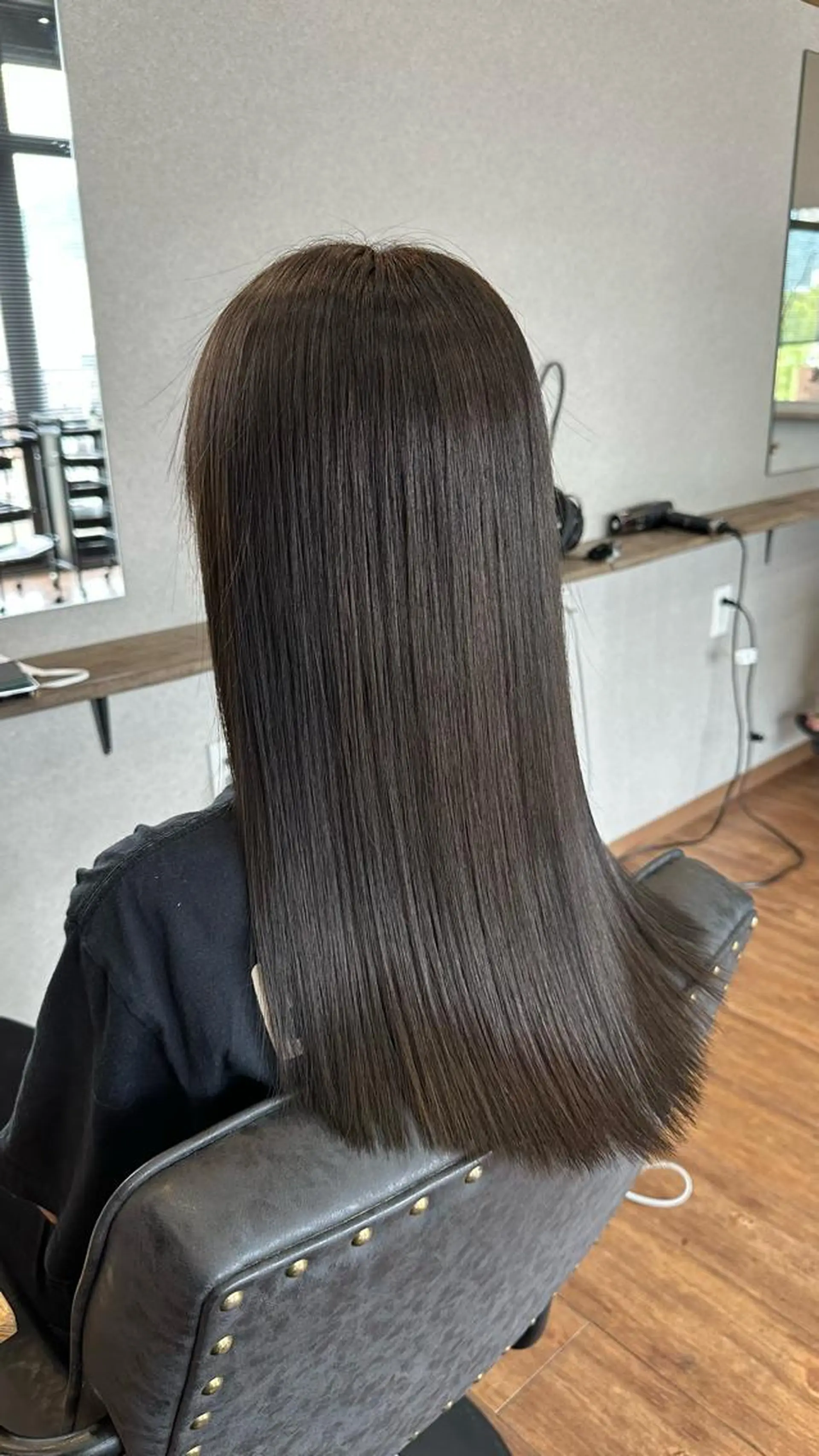 ロング カラー ヘアカラー トリートメント 鵜飼 真伍のヘアスタイル