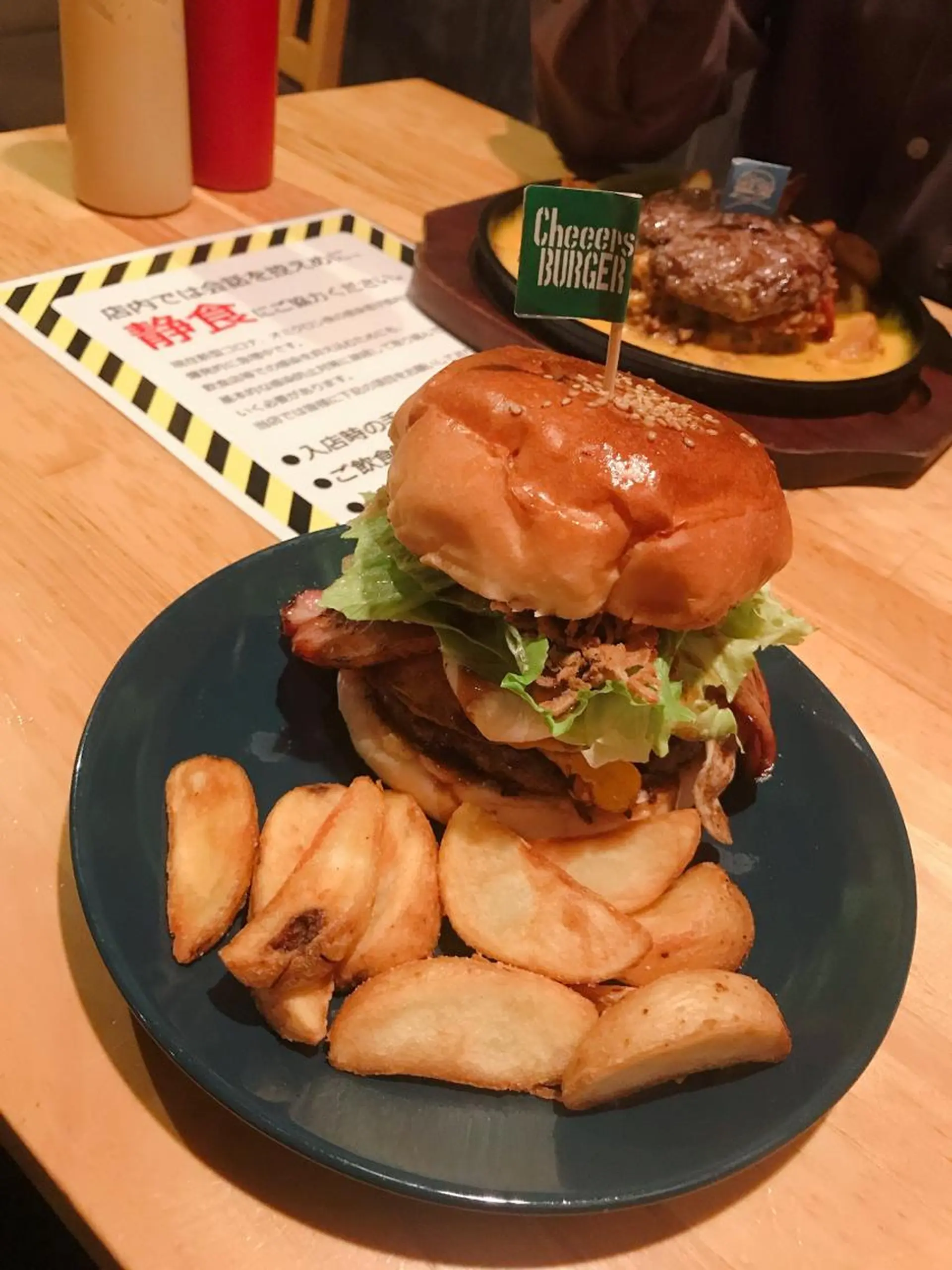 ショート カラー パーマ ヘアアレンジ メンズ キッズ ネイル マツエク・マツパ アイブロウ アニメ,Vオタク× 即効痩せエステサロンのエステ・リラクイメージ