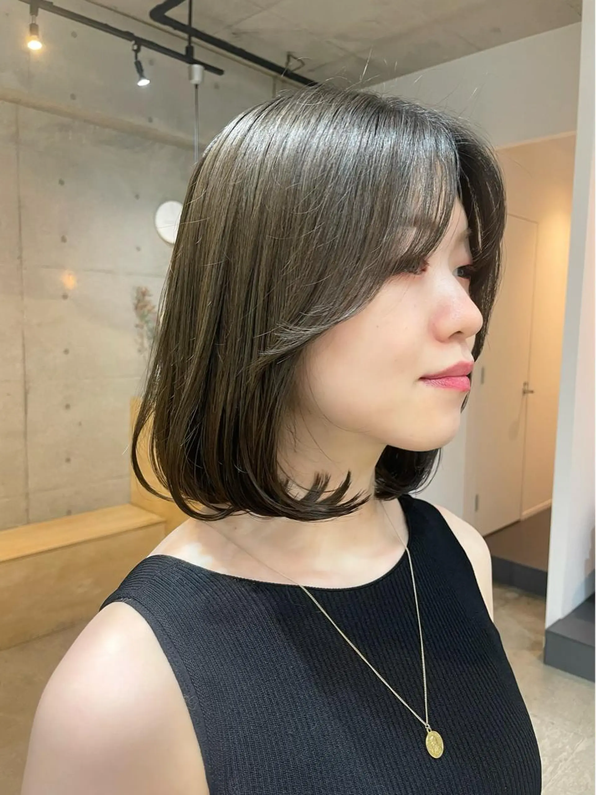 ショート カラー グレージュ オリーブグレージュ オリーブグレー ボブ 【表参道】Ruri デジタルパーマのヘアスタイル