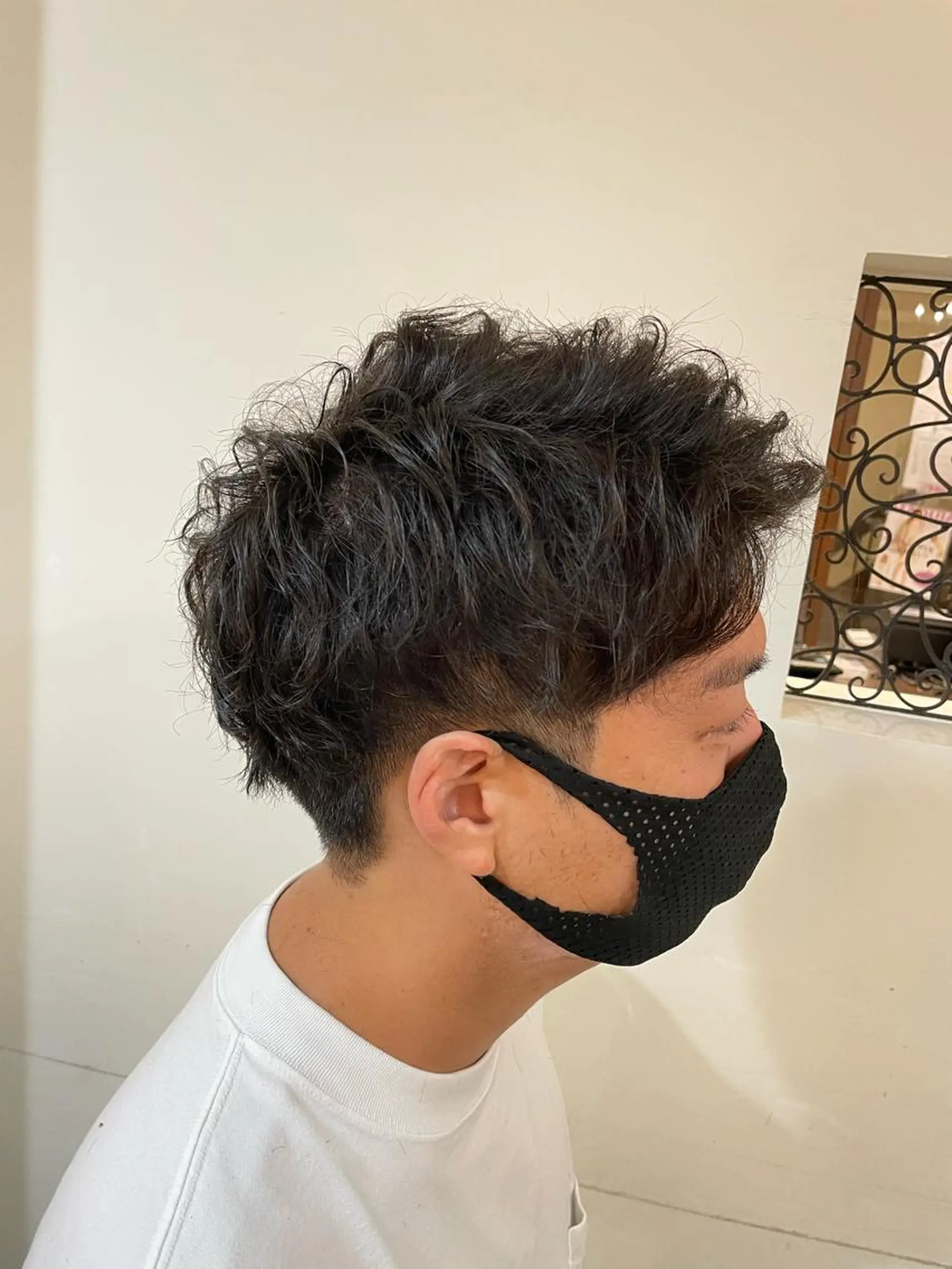 ショート パーマ メンズ メンズパーマ スパイラルパーマ 大阪ハイトーン ひらり💜のヘアスタイル