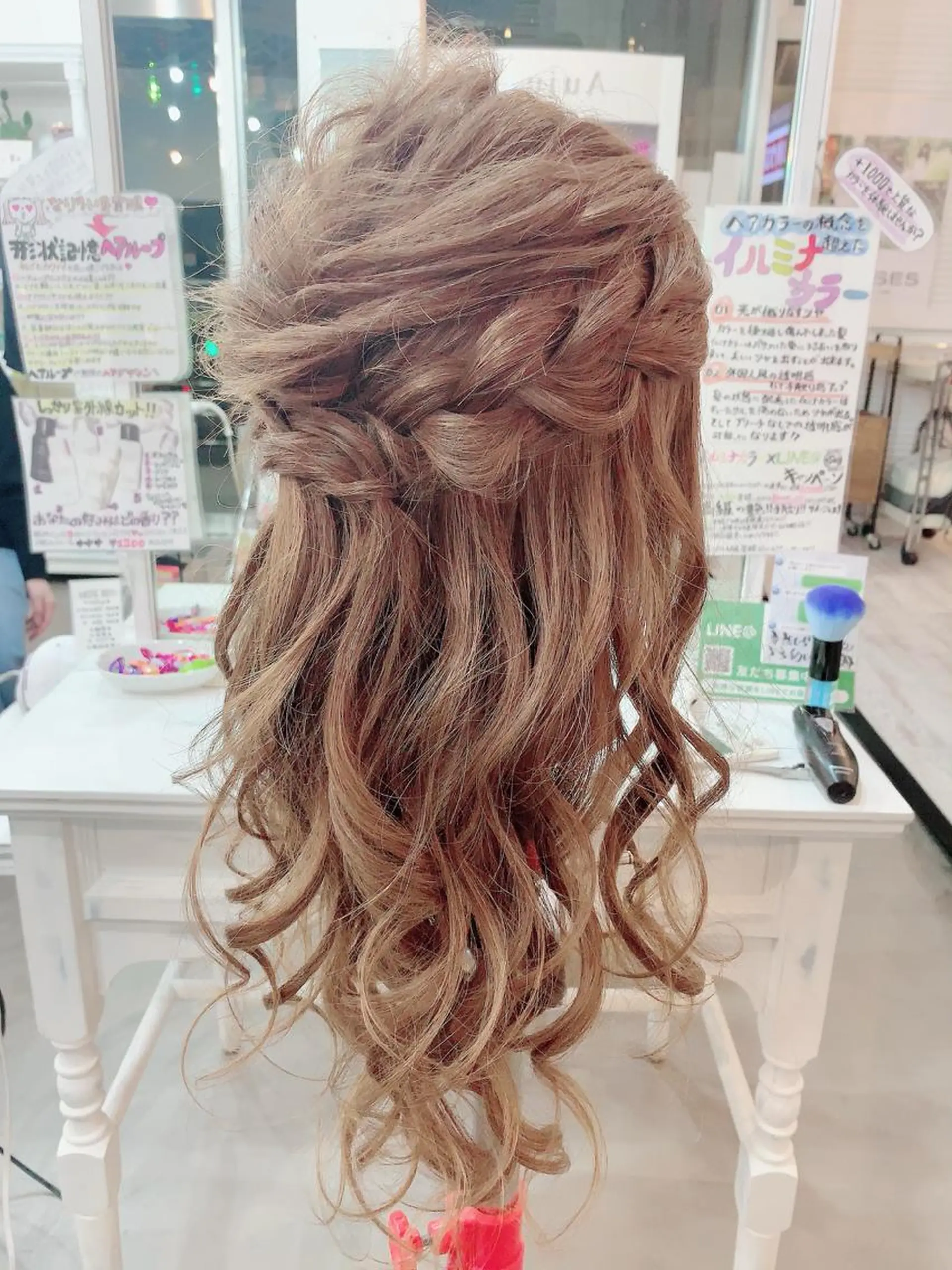 セミロング ヘアアレンジ RINKA 琳茄のヘアスタイル