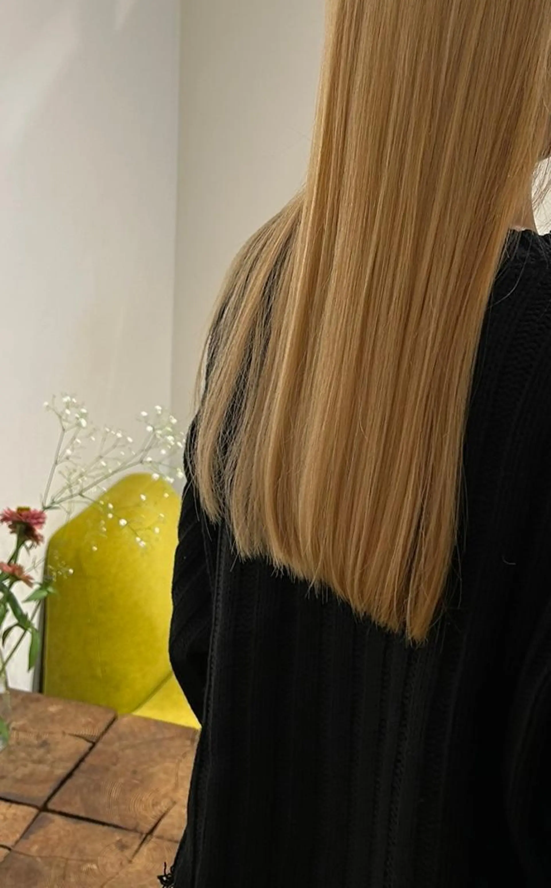 ロング yusa🌿‬レイヤ ー/赤みなしカラーのヘアスタイル