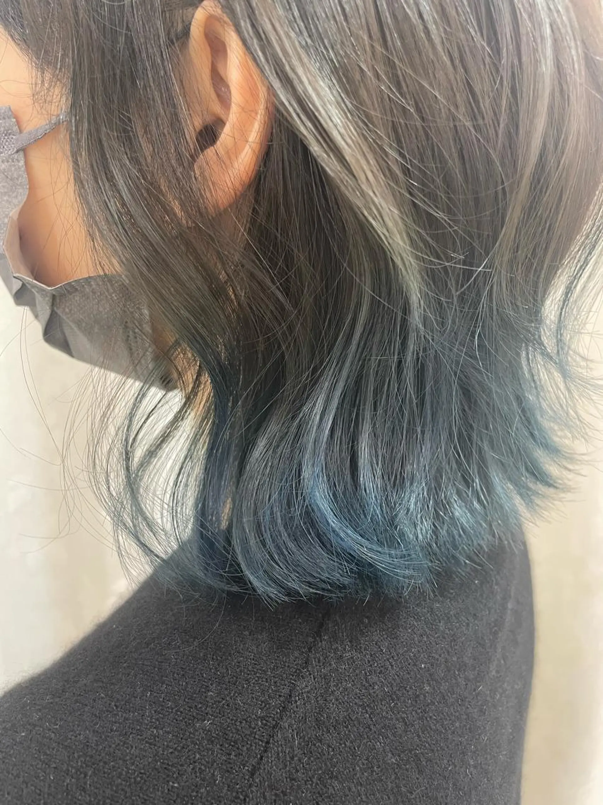 ミディアム 對馬 光梨のヘアスタイル