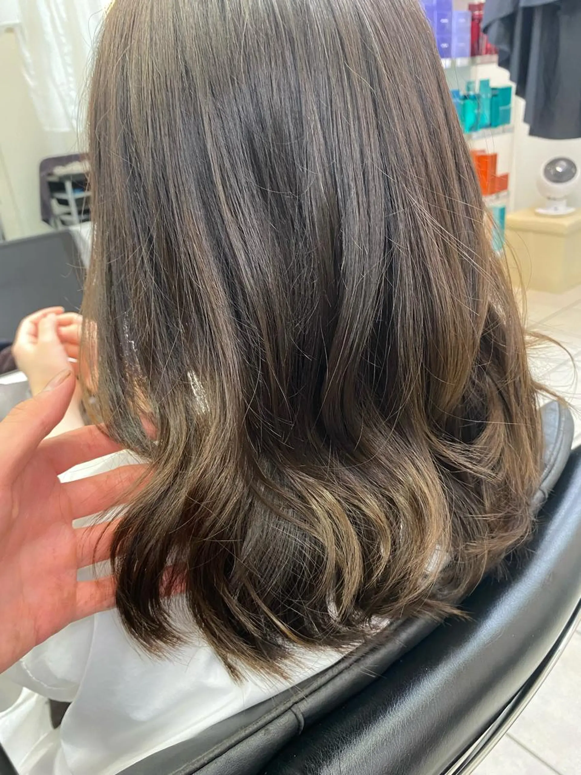 ロング パーマ 星野 菜月のヘアスタイル