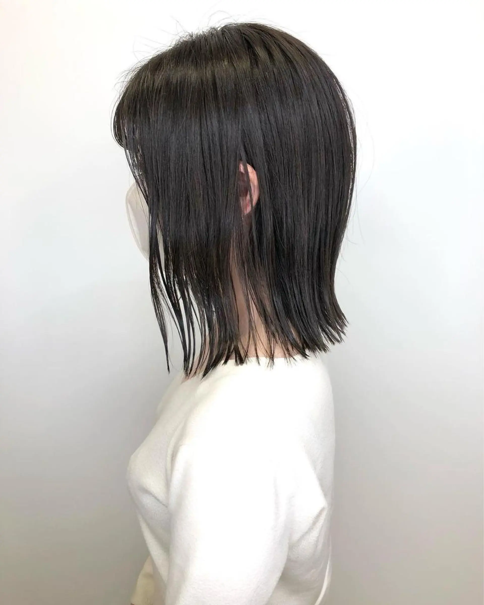 ミディアム カラー JIAKI 似合わせカットのヘアスタイル