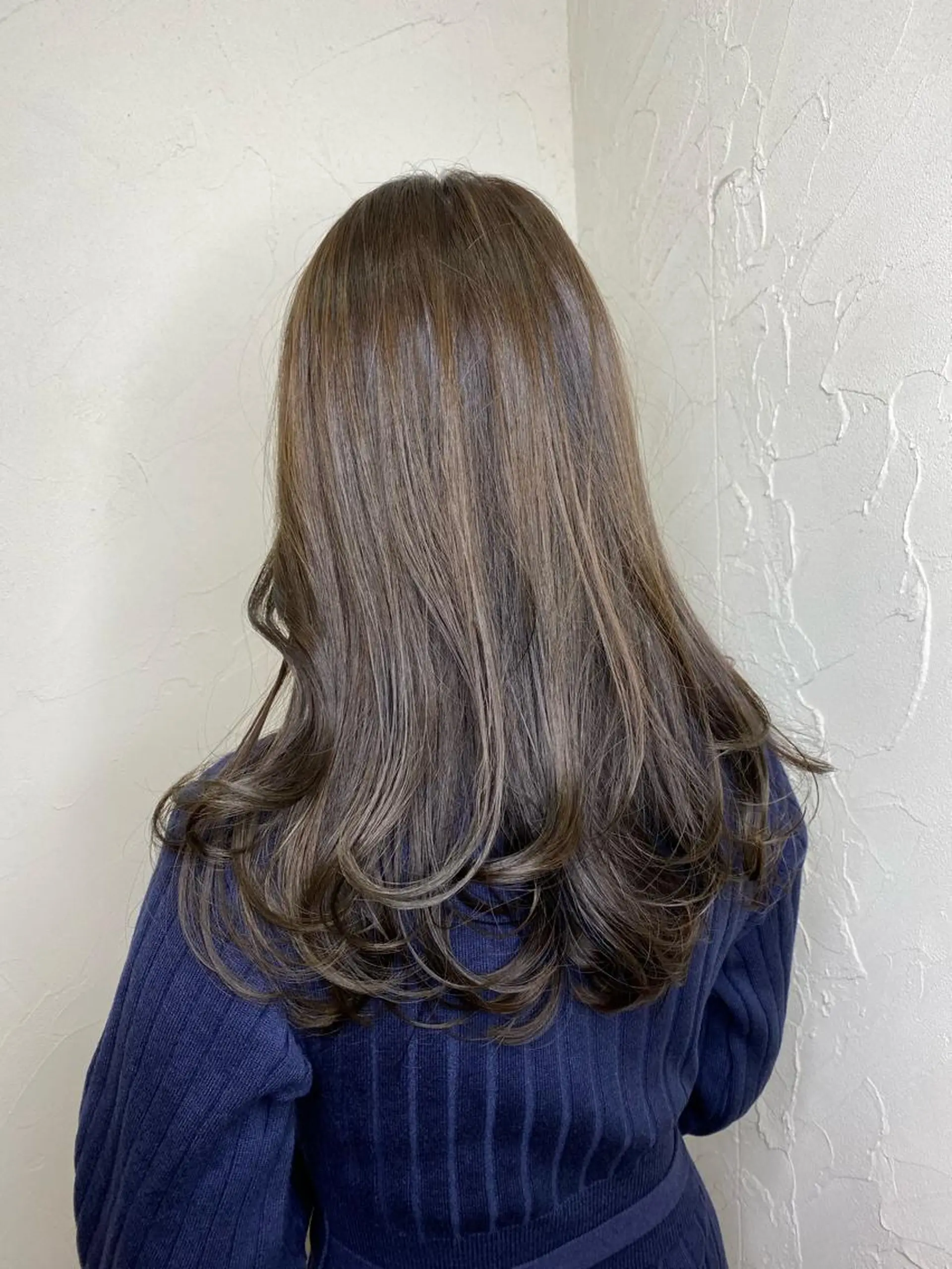 ロング カラー 韓国風ヘア レイヤーカット 久力琴音''透明感 カラー''アレンジのヘアスタイル