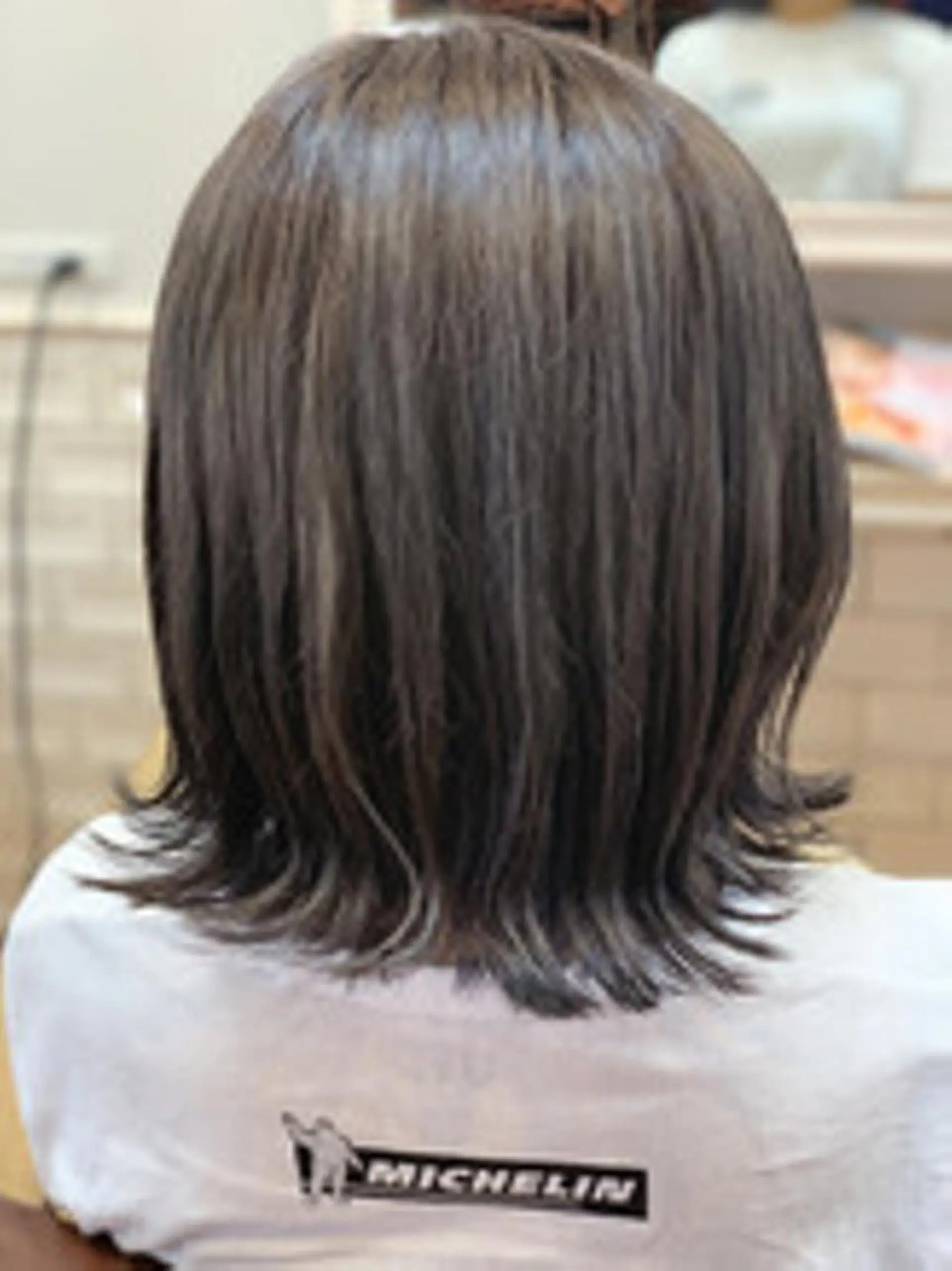 ショート ヘアカラー 藤村 優華のヘアスタイル