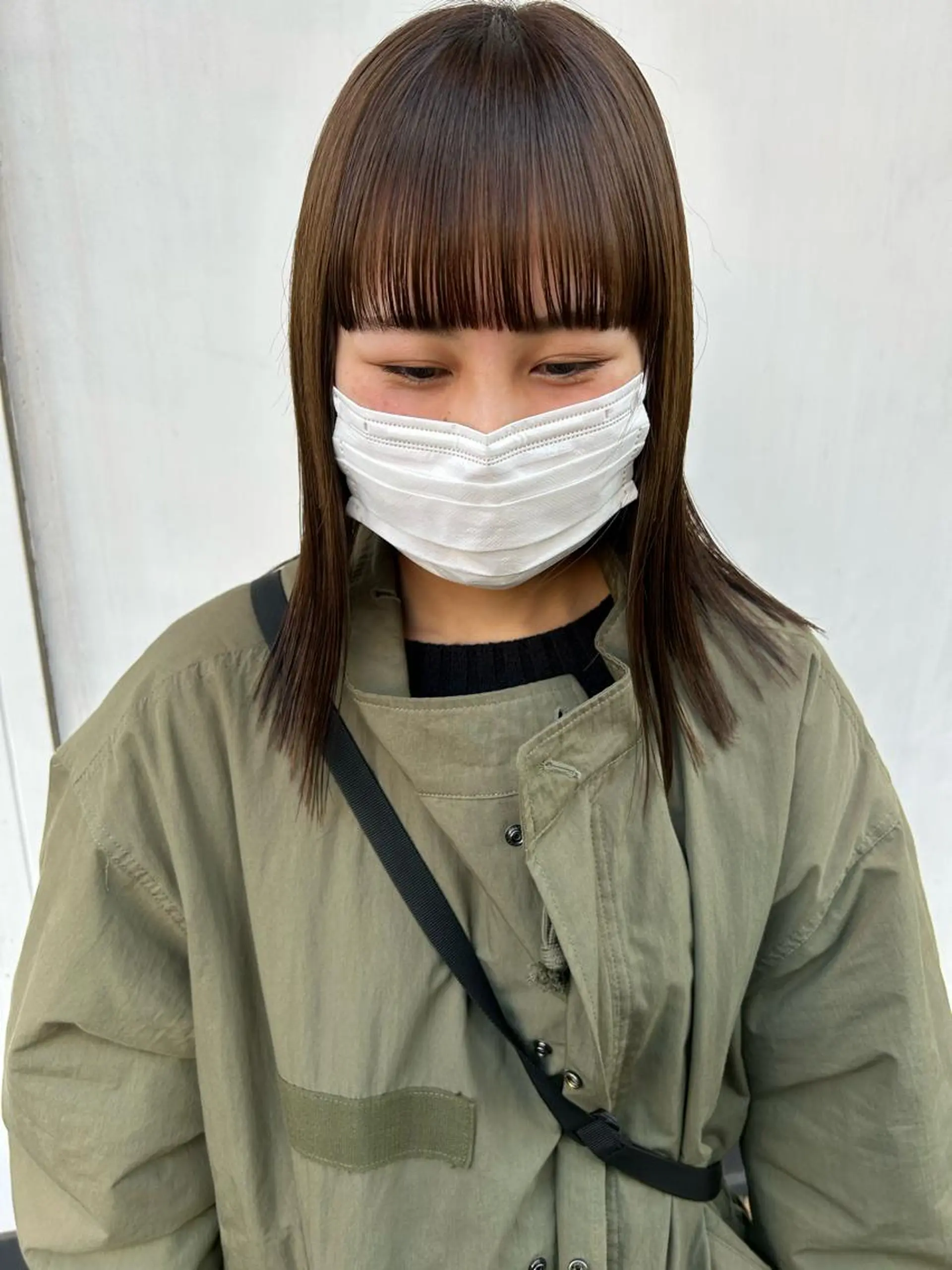 ミディアム 小林 朋花のヘアスタイル