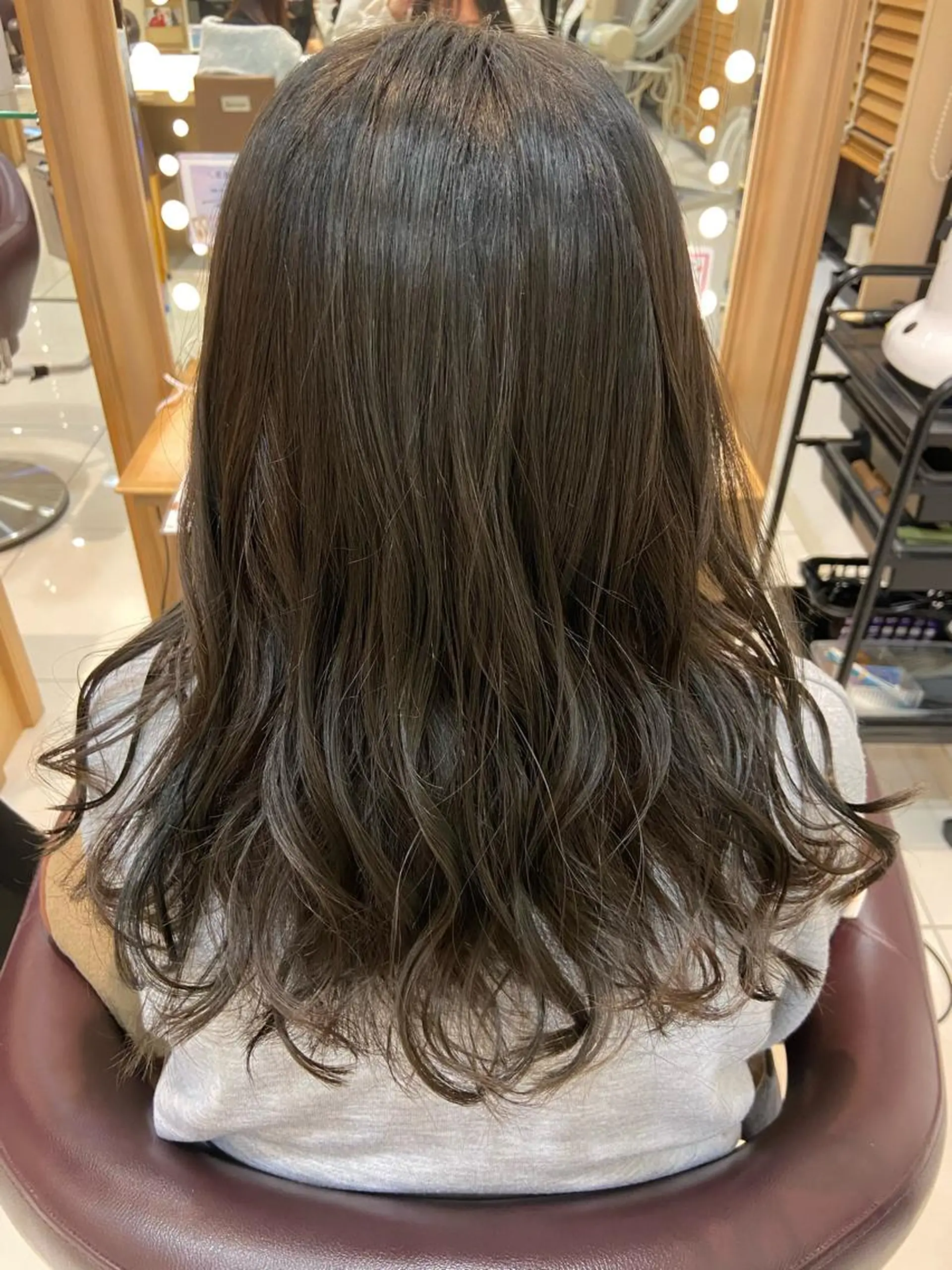 セミロング カラー なつな/ 透明感カラーのヘアスタイル