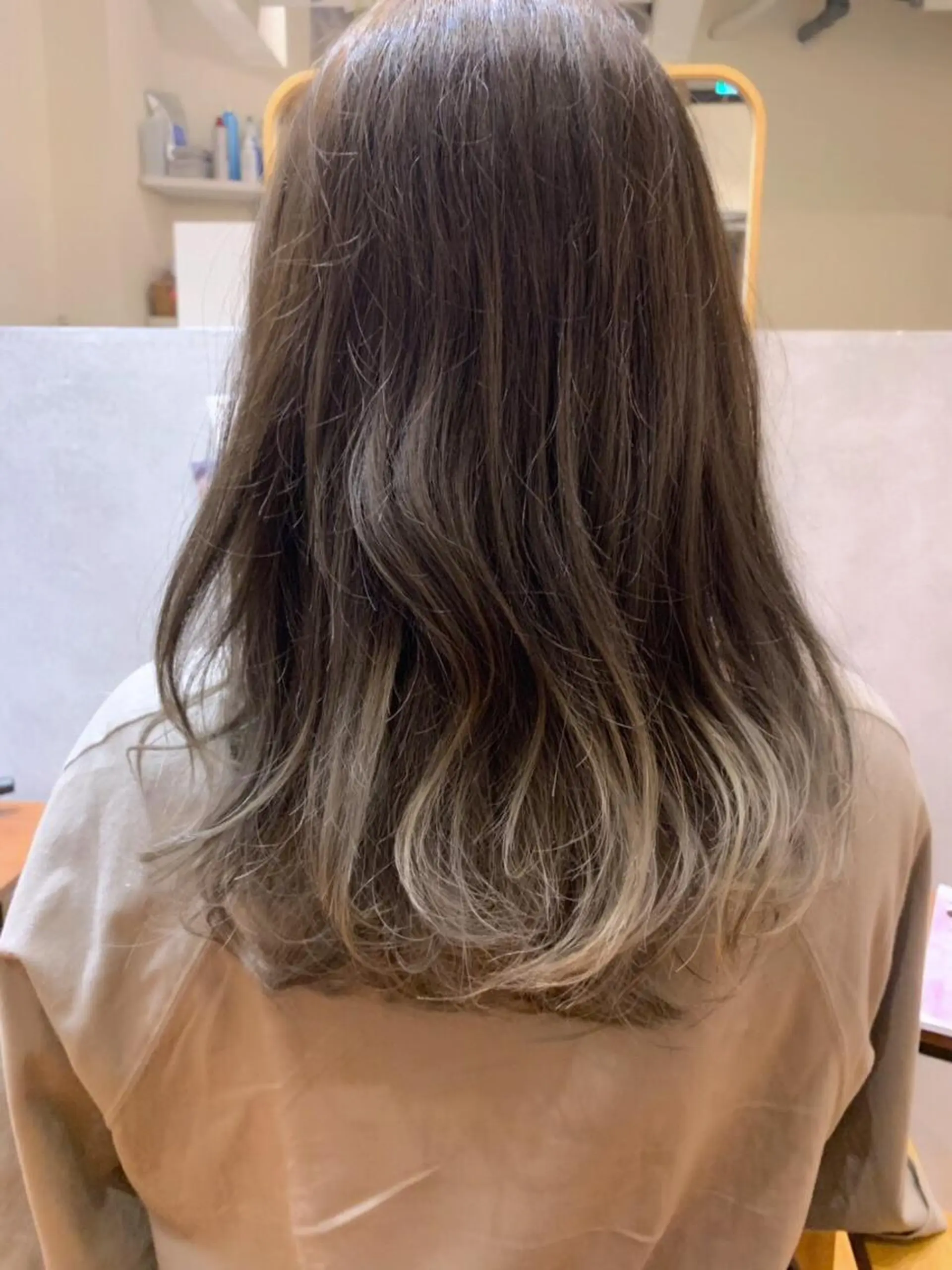 セミロング chill out 塚口本町店のヘアスタイル