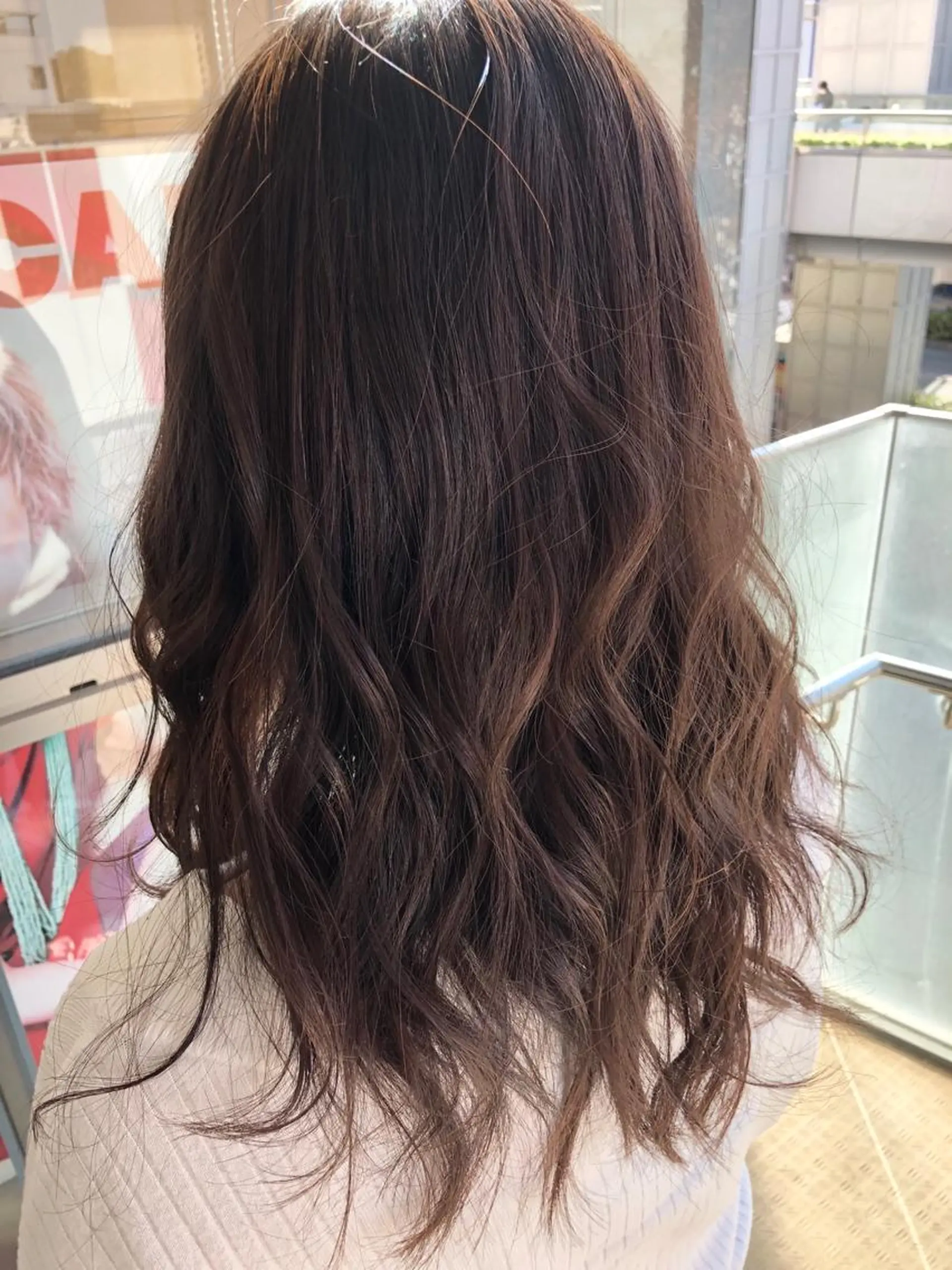 ロング カラー 透明感カラー ハイライトカラー ハイライト 岩崎 裕司のヘアスタイル