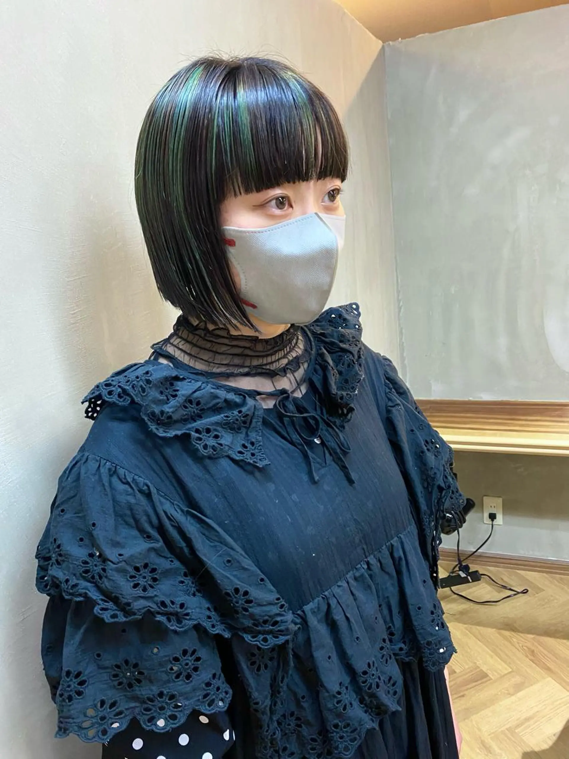 ショート カラー パーマ ヘアアレンジ デザインカラー/ボブ ブリーチカラー/ユリのヘアスタイル