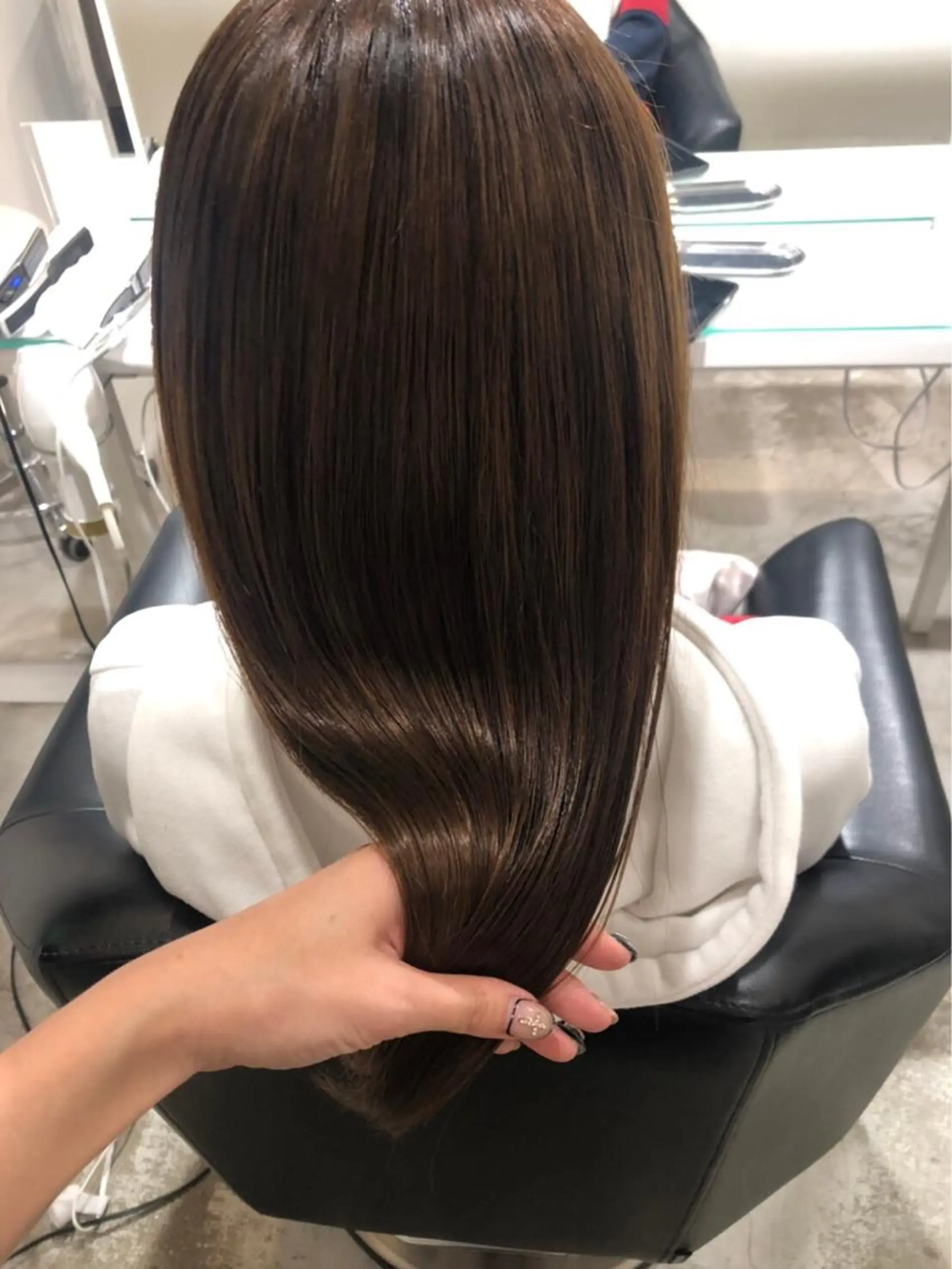 ロング カラー ロング トリートメント 酸熱トリートメント Sana/ 耳ツボ/インナーのヘアスタイル