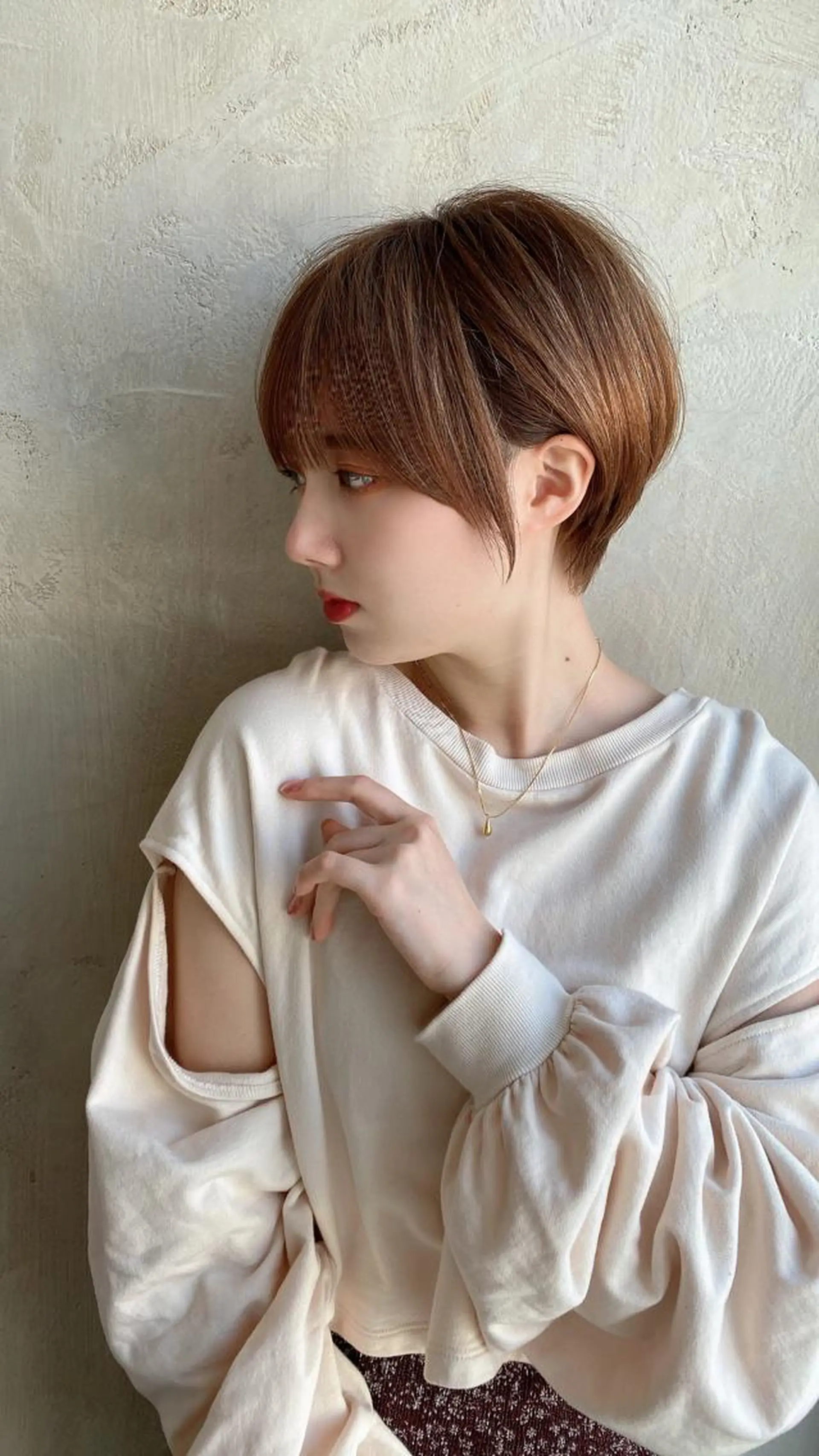 ショート 切りっぱなしボブ ショートボブ ハンサムショート 丸みショート アッシュ ヘアカラー トリートメント ショート、ボブの神✨ 峯朋也✂︎✨のヘアスタイル