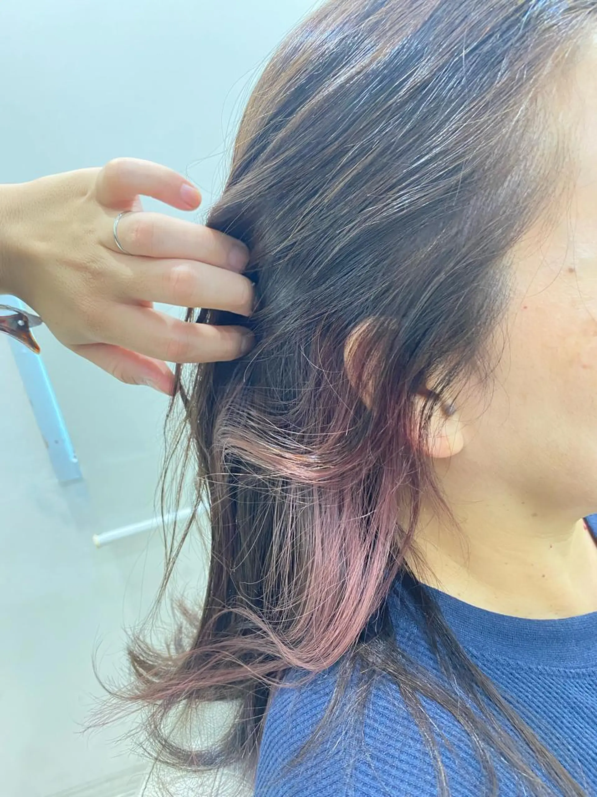 ロング カラー イヤリングカラー ピンクカラー 羽澤 亨威【髪質改善】のヘアスタイル