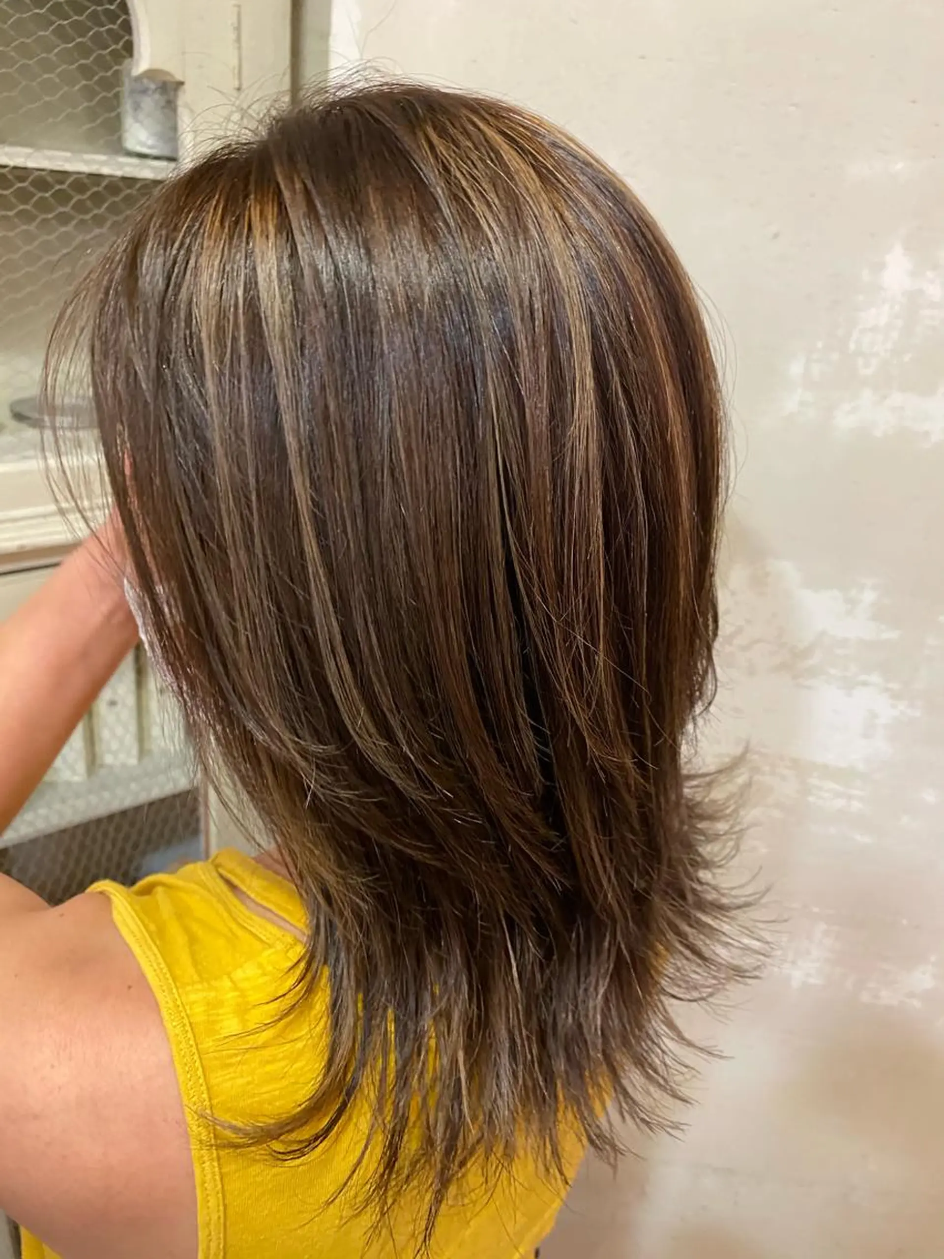ミディアム ハイライト 井上 日菜乃のヘアスタイル