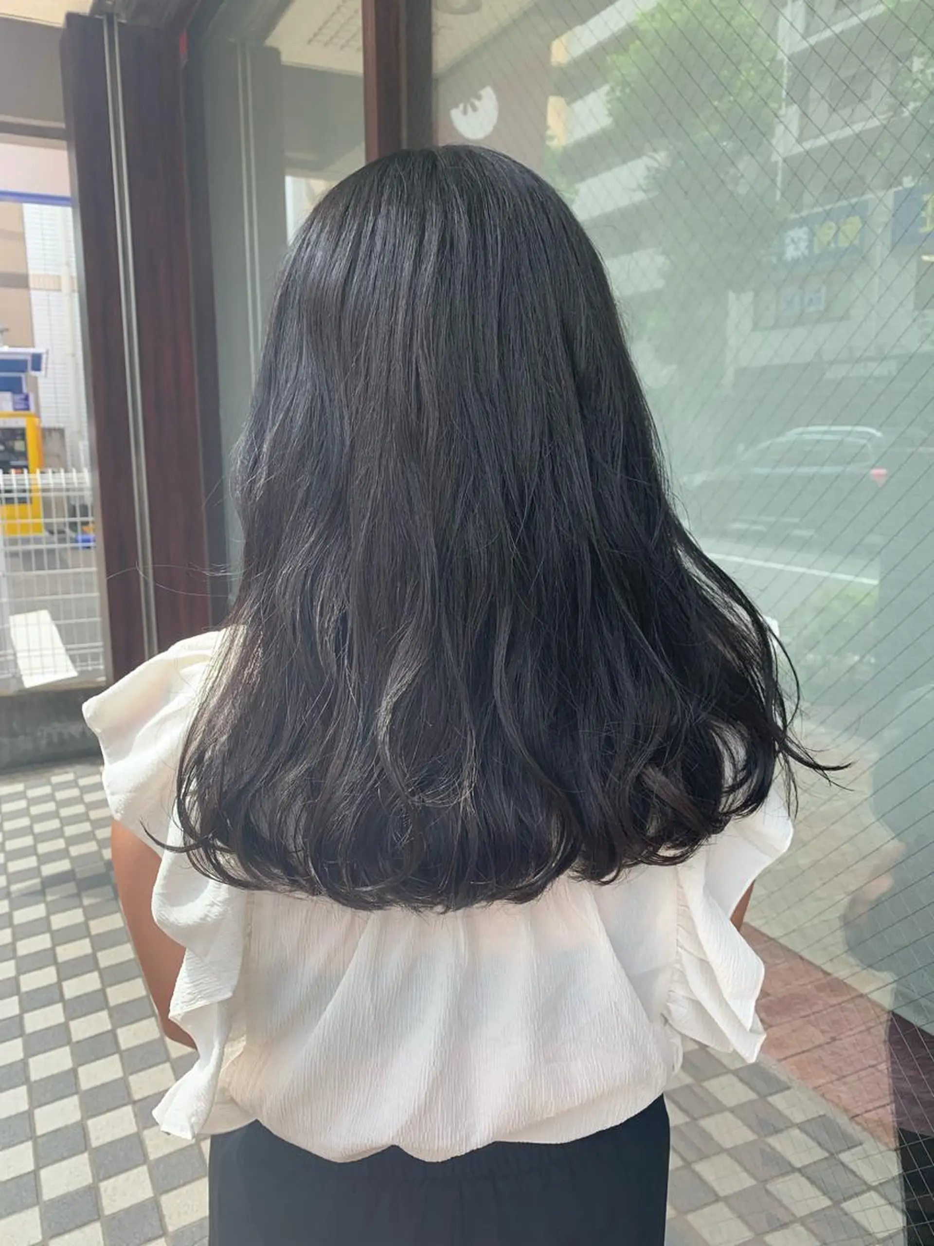 ロング カラー 黒髪 ブリーチ ブルーカラー SUPREME HAIR 船橋店所属・サプリームヘア 飯田みち瑠のヘアスタイル