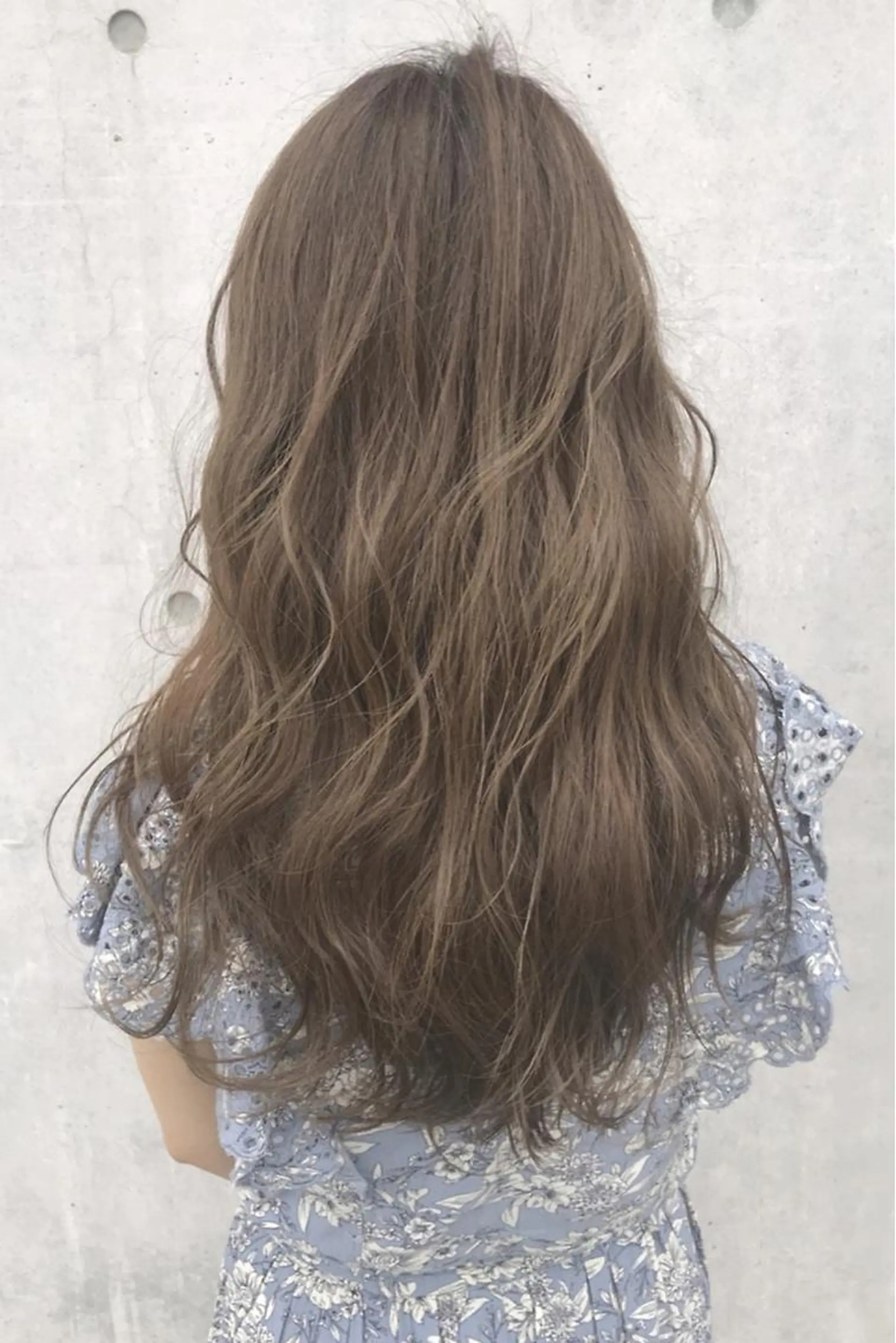 カラー 小山 奏良のヘアスタイル