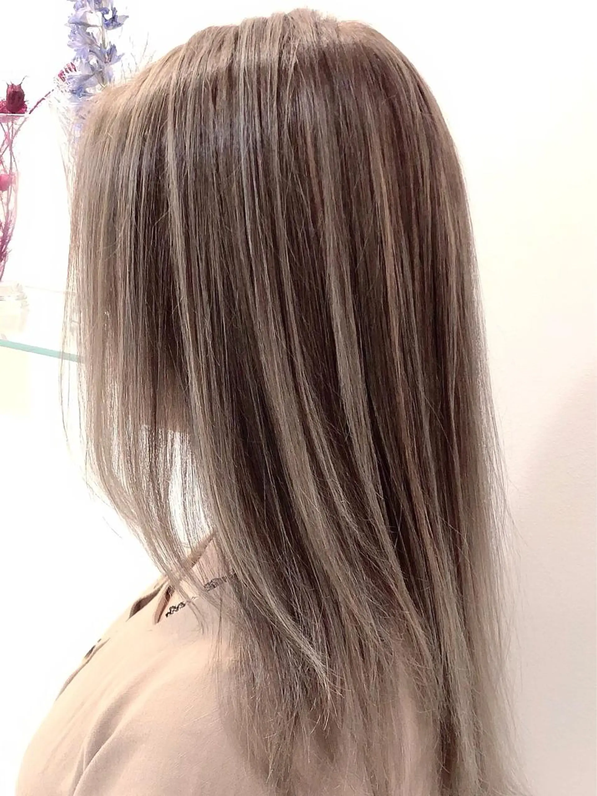 セミロング 外国人風カラー レイヤーカット ブリーチ/髪質改善 NYNY大久保のヘアスタイル