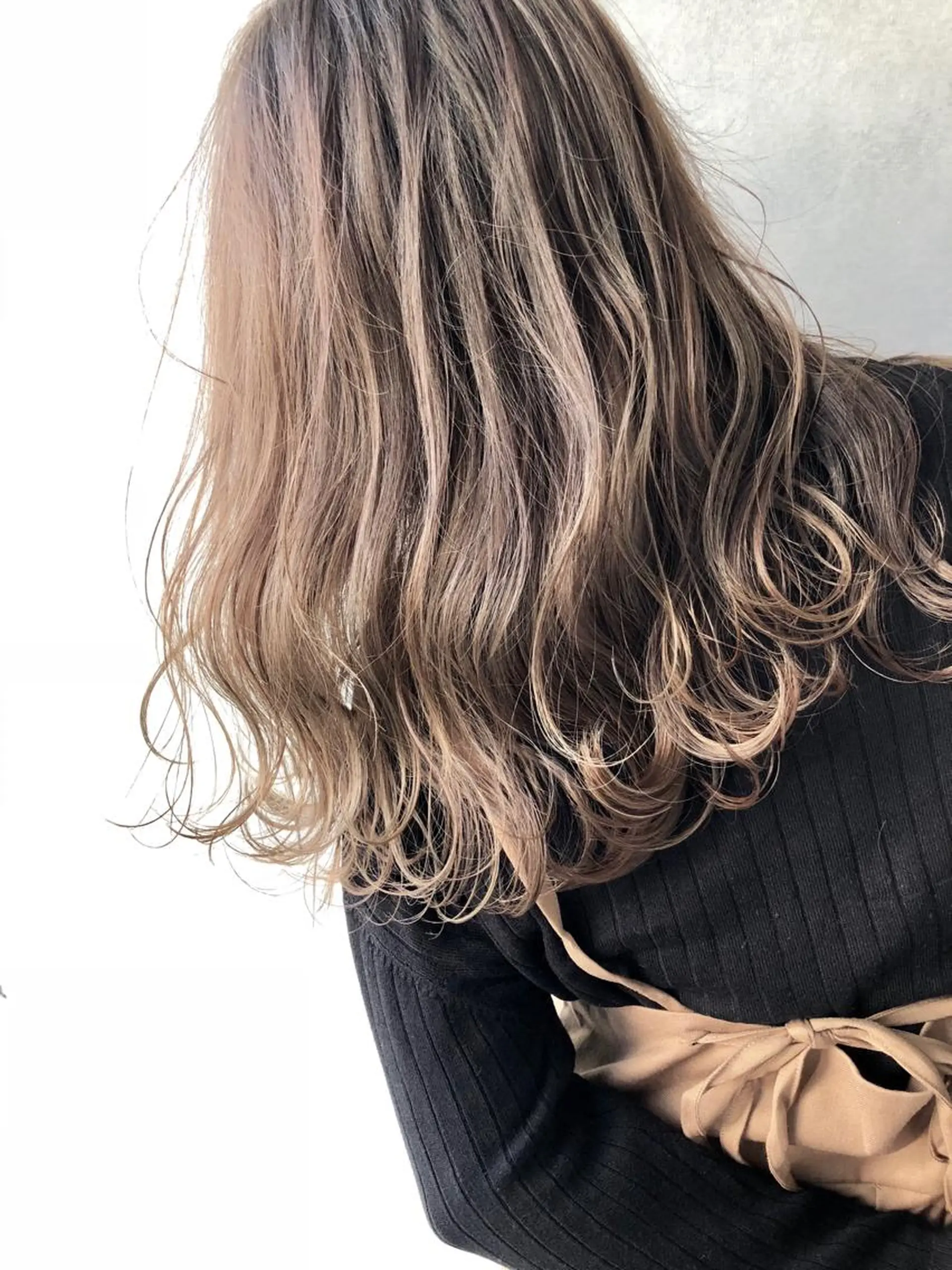 ロング ハイライト 小澤大輔 YOLO hairのヘアスタイル