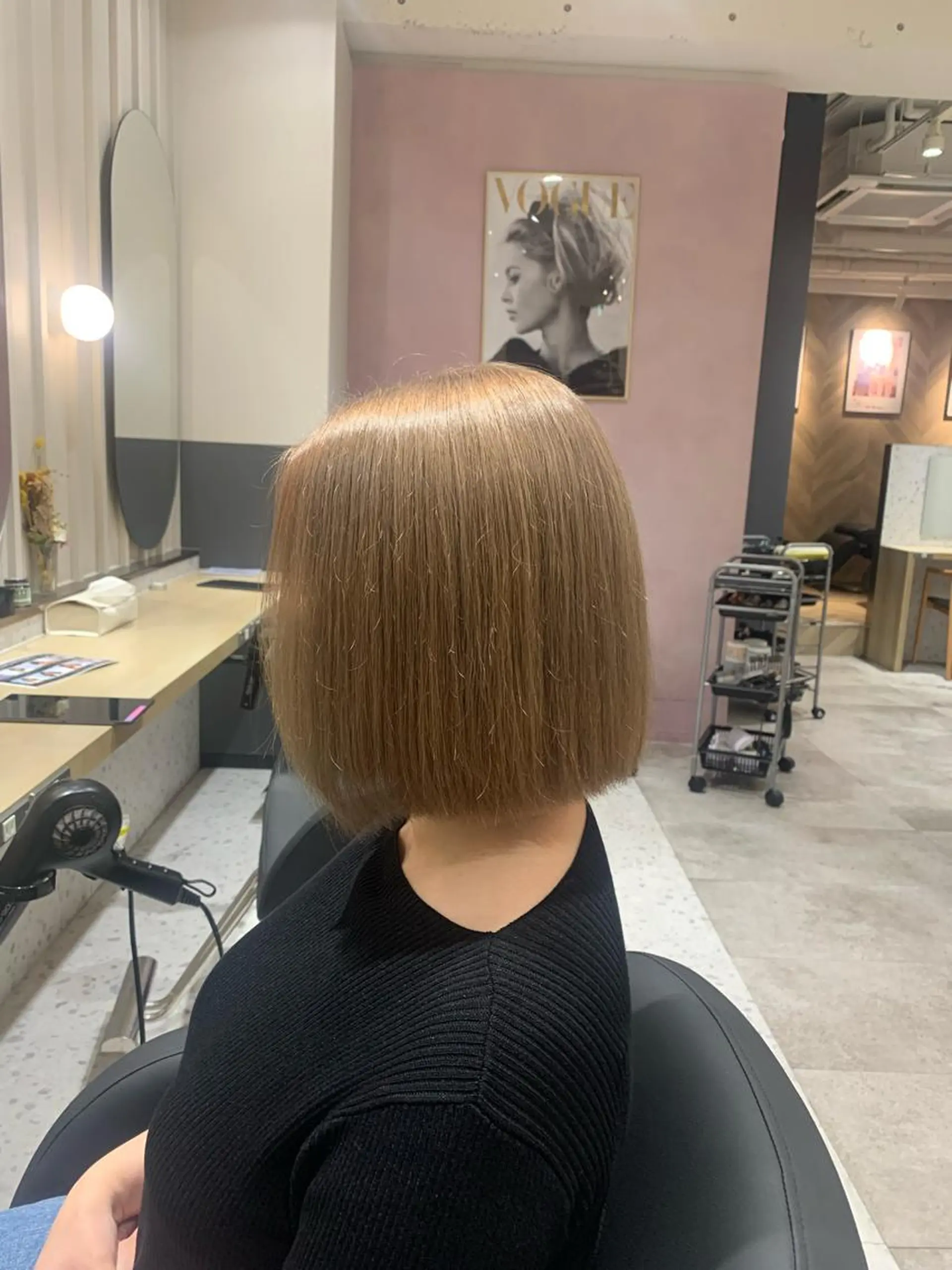 ショート カラー 🥀韓国ヘア🥀 宮津真菜のヘアスタイル