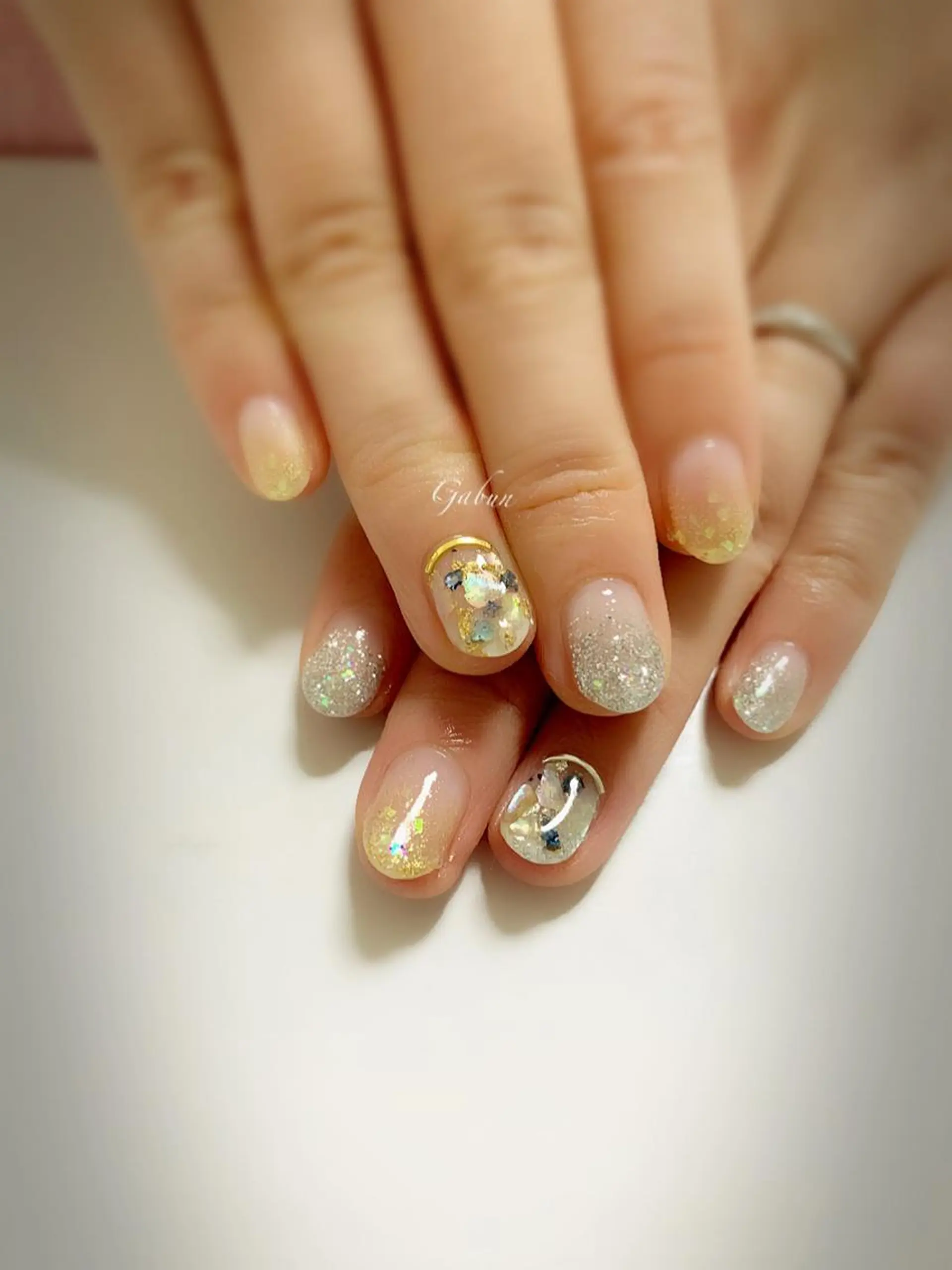 ショート LOTUS ネイルサロンのネイルデザイン