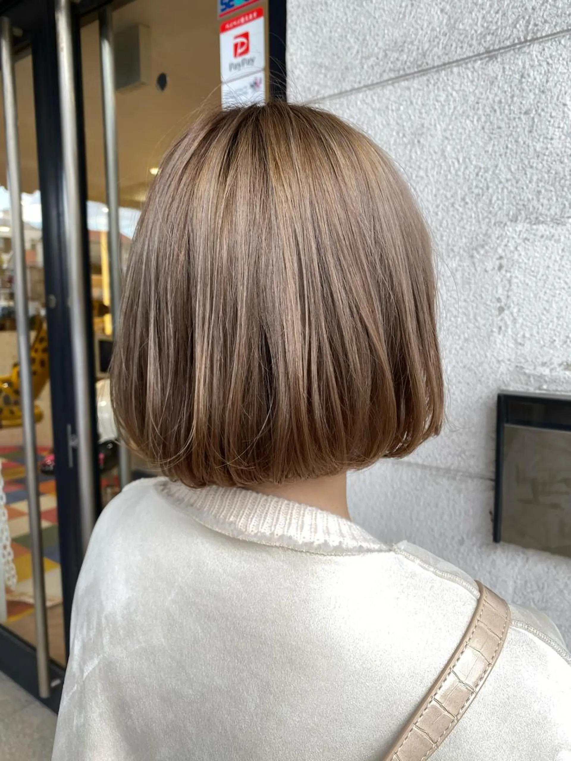 ショート カラー ボブ・レイヤーカット 吉敷航一のヘアスタイル