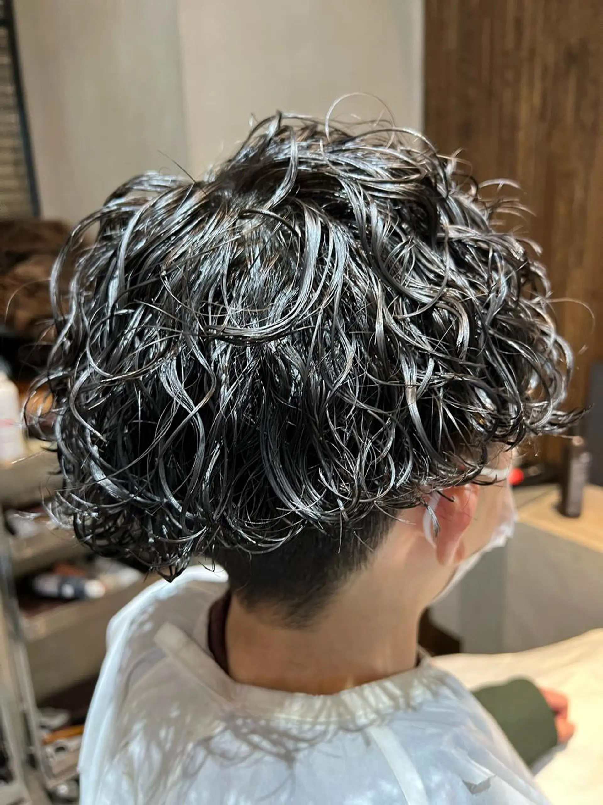 ショート パーマ メンズ カット パーマ トリートメント 波巻きスパイラルパー マ/シャドウパーマ駿のヘアスタイル