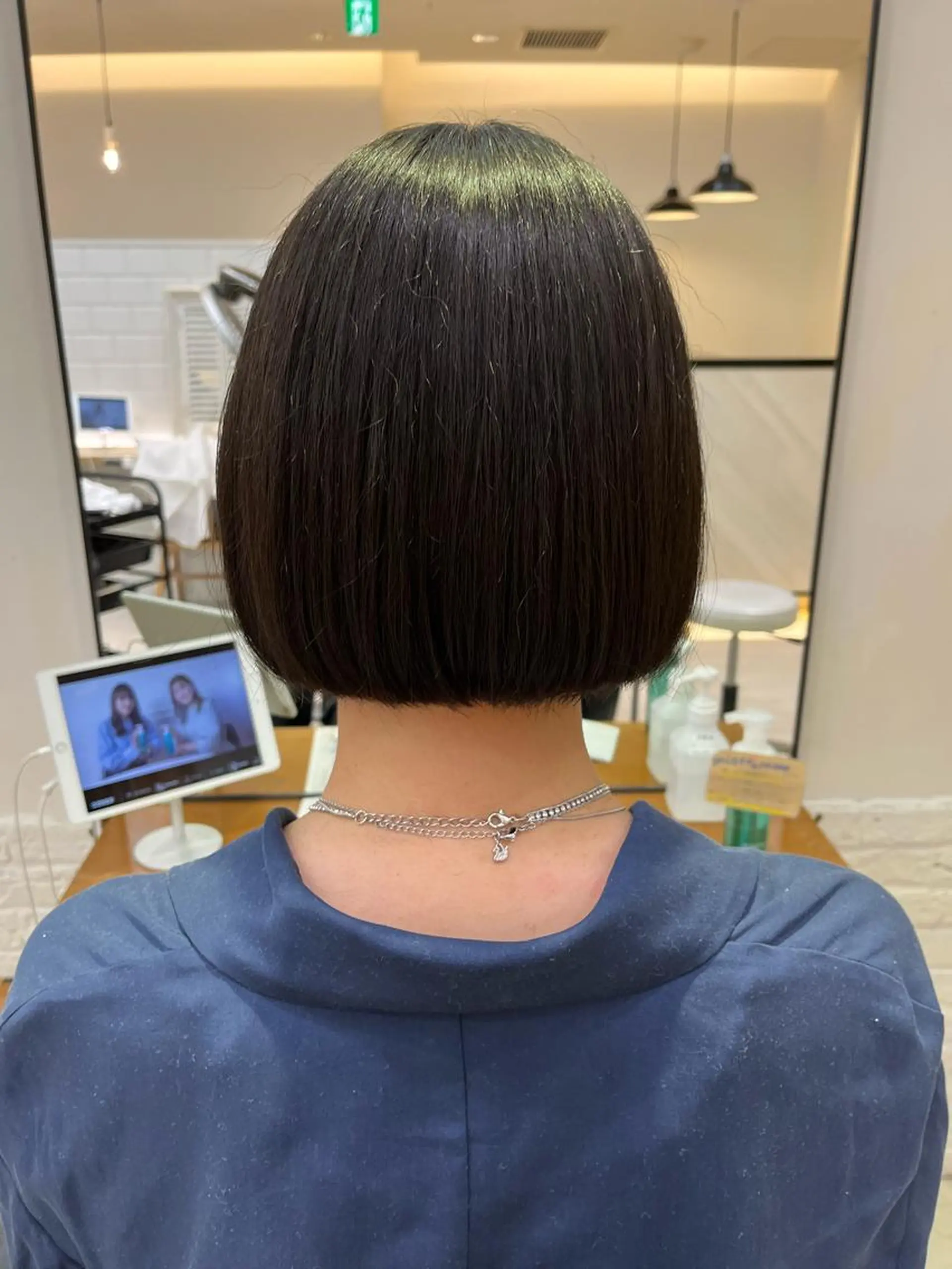 ミディアム コテ巻き風パーマ🫧 麻尋のヘアスタイル