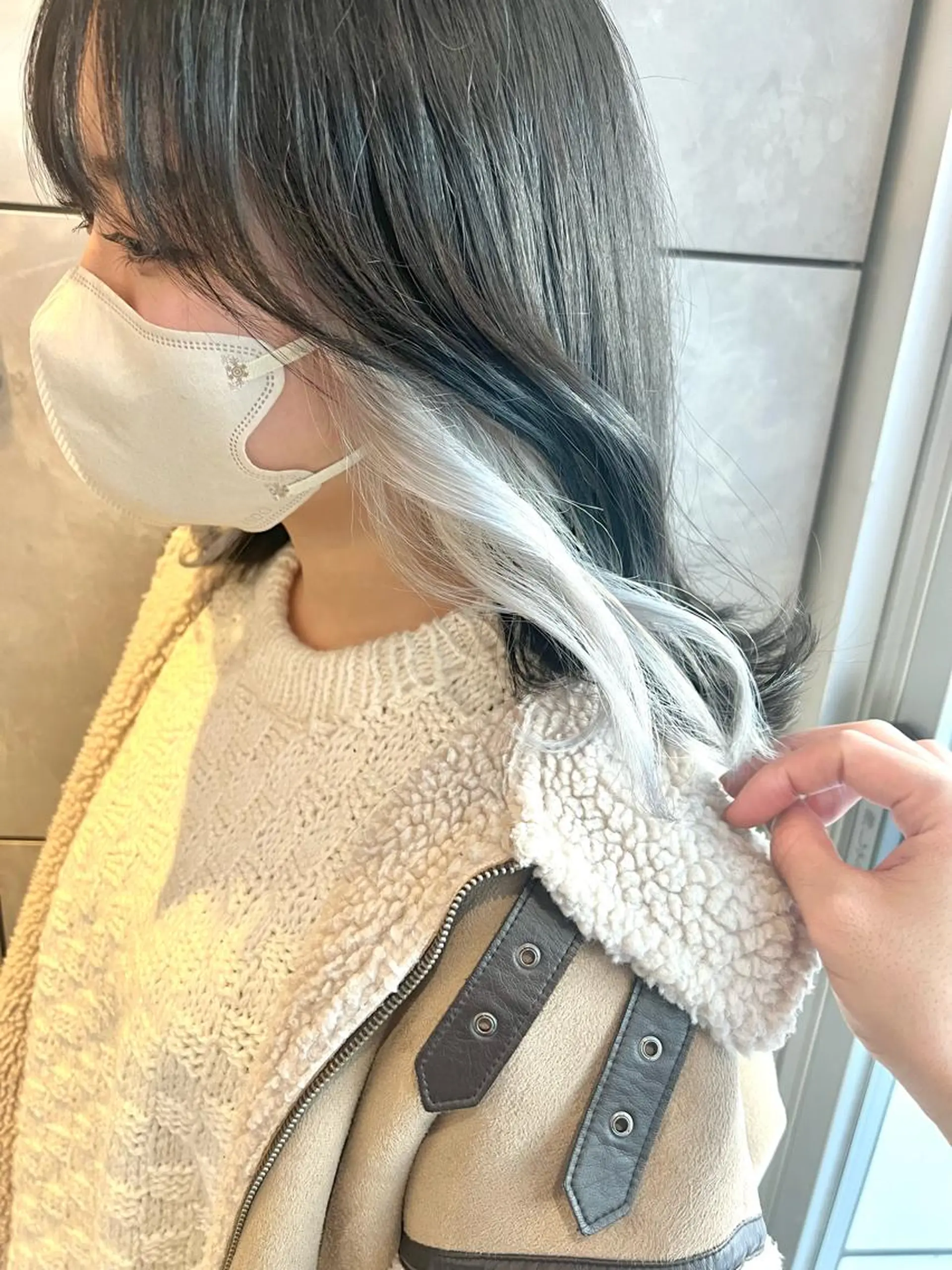 ミディアム カラー ヘアアレンジ ネイル ヘアカラー トリートメント ヘッドスパ ヘアセット 🌈インナーカラー ‘ショウマ’🌈のヘアスタイル