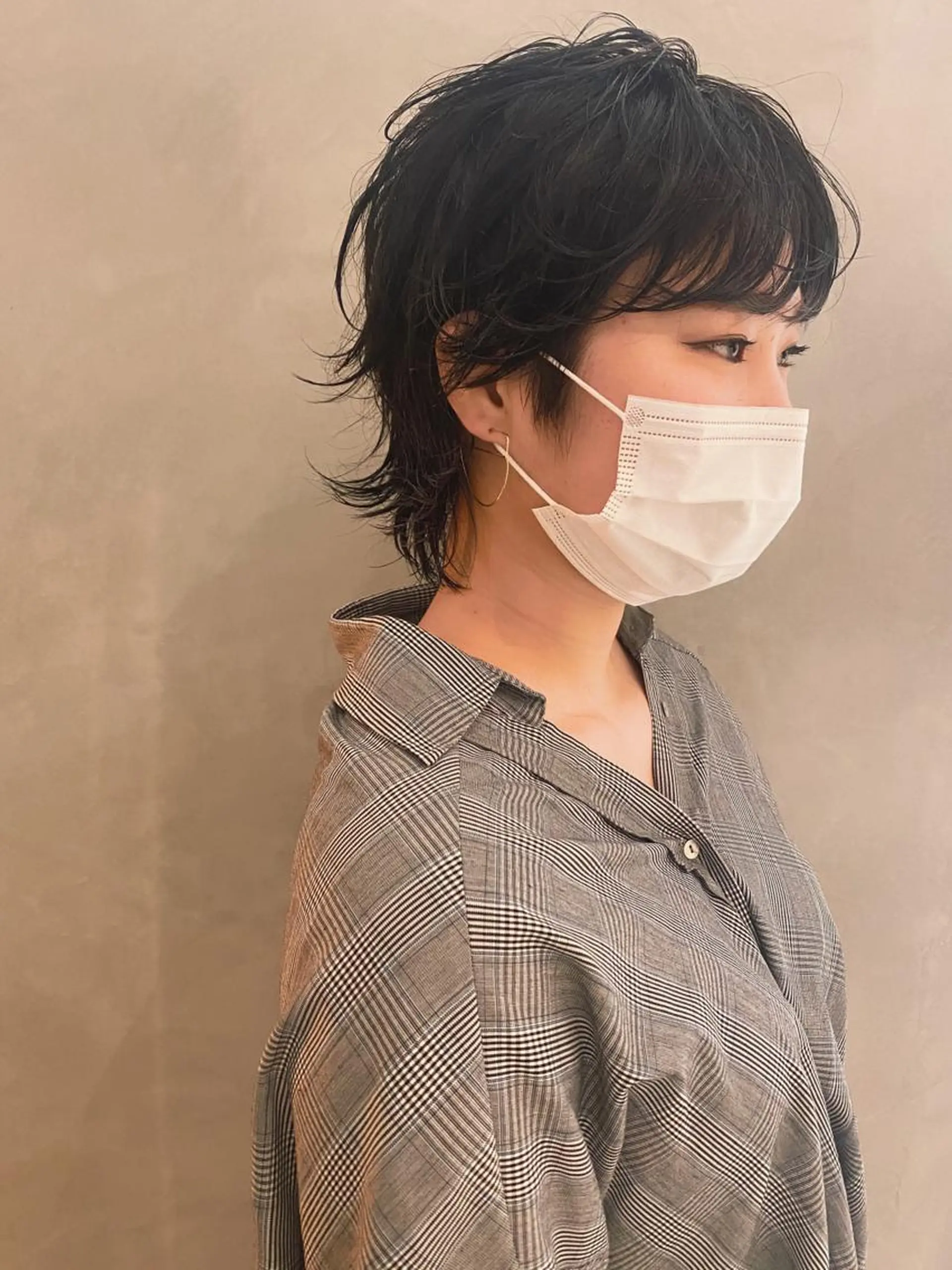 ショート カラー パーマ 黒髪 ブルーカラー ブルーブラック ウルフカット カット 縮毛矯正 sakoda shunkiのヘアスタイル