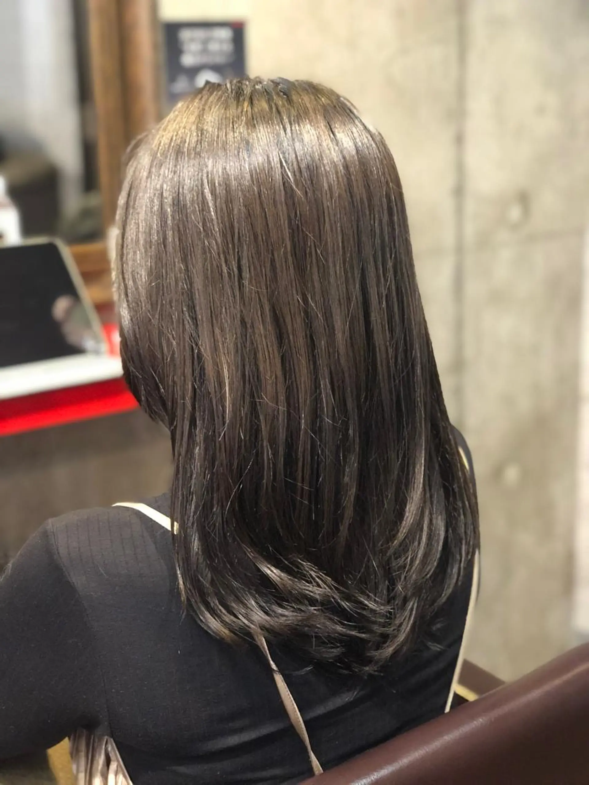 セミロング カラー カット natsumi 🌷のヘアスタイル