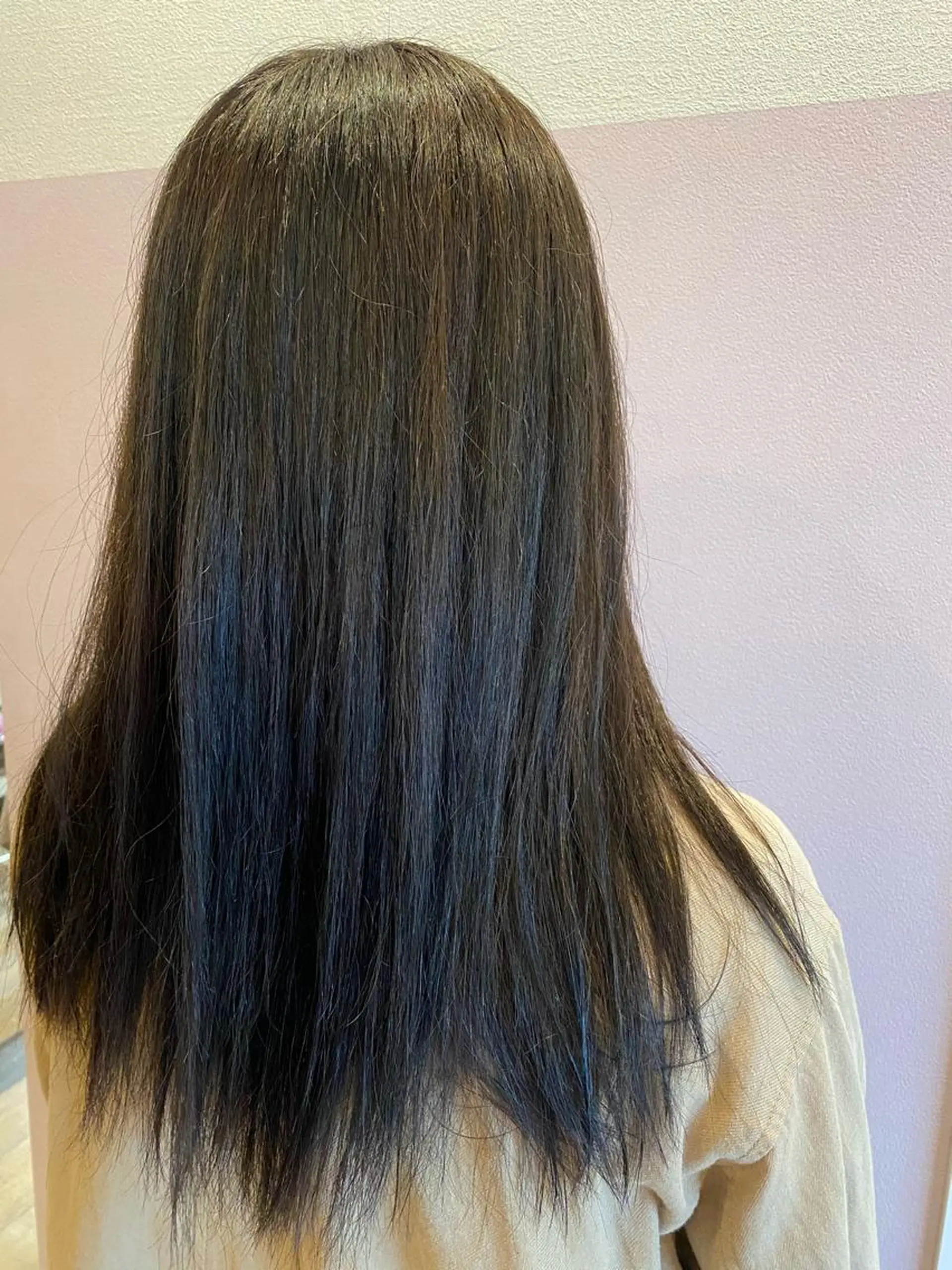 カラー アッシュ 透明感カラー 個性派/ハイトーン ✨✨　稲吉菜々美のヘアスタイル